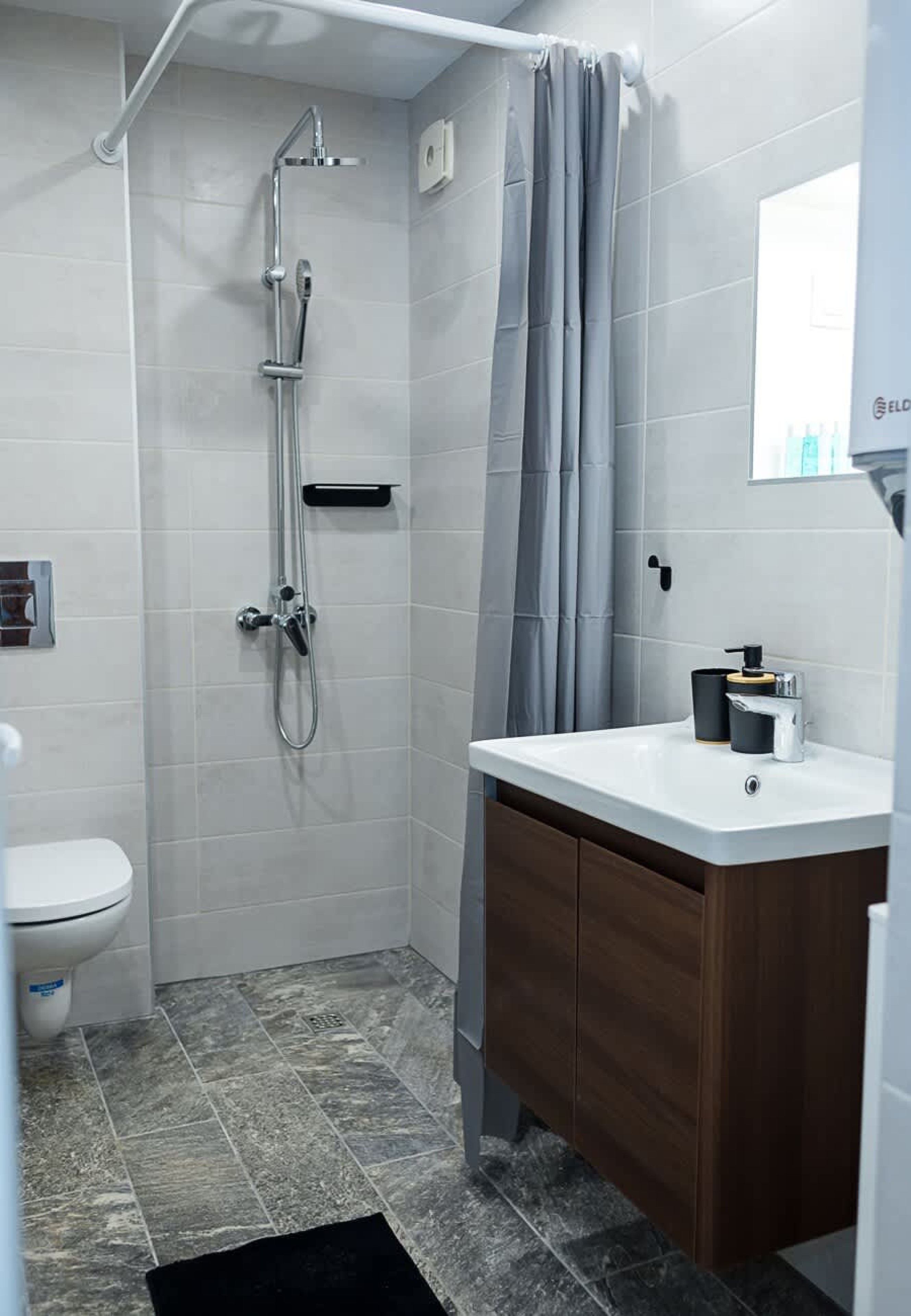 Scoutaround White Logo