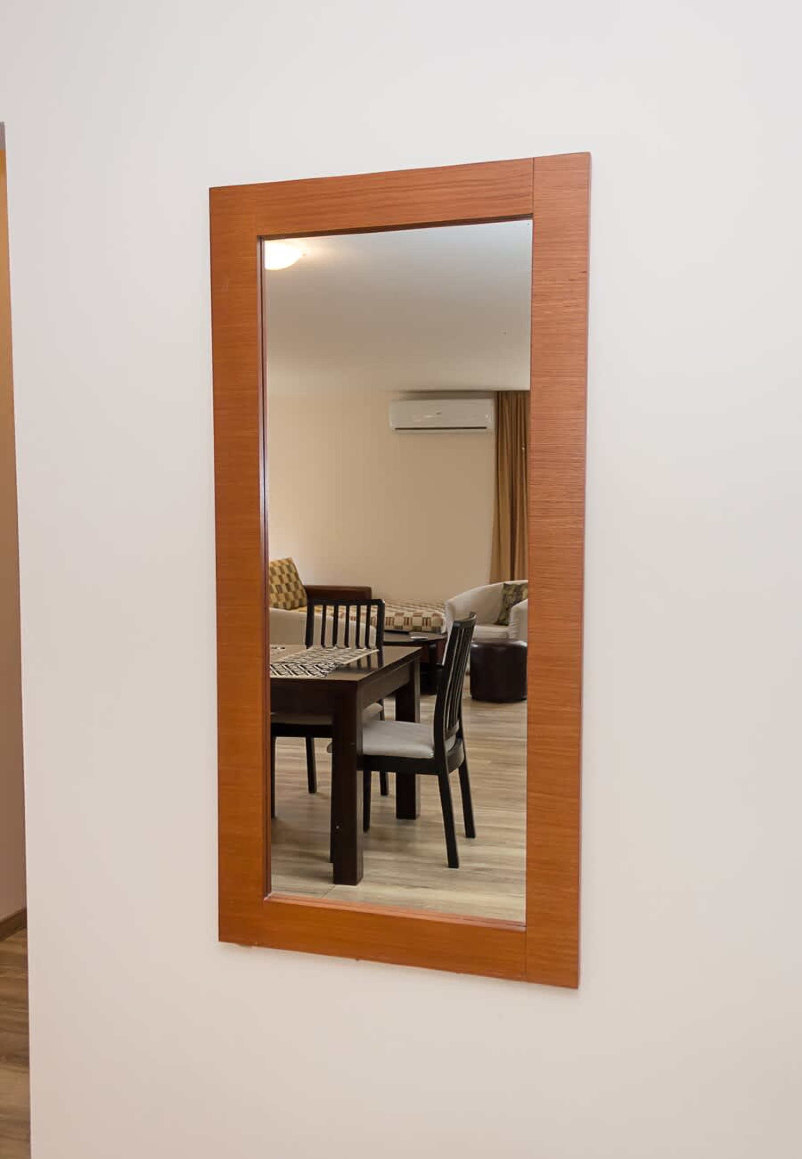 Scoutaround White Logo