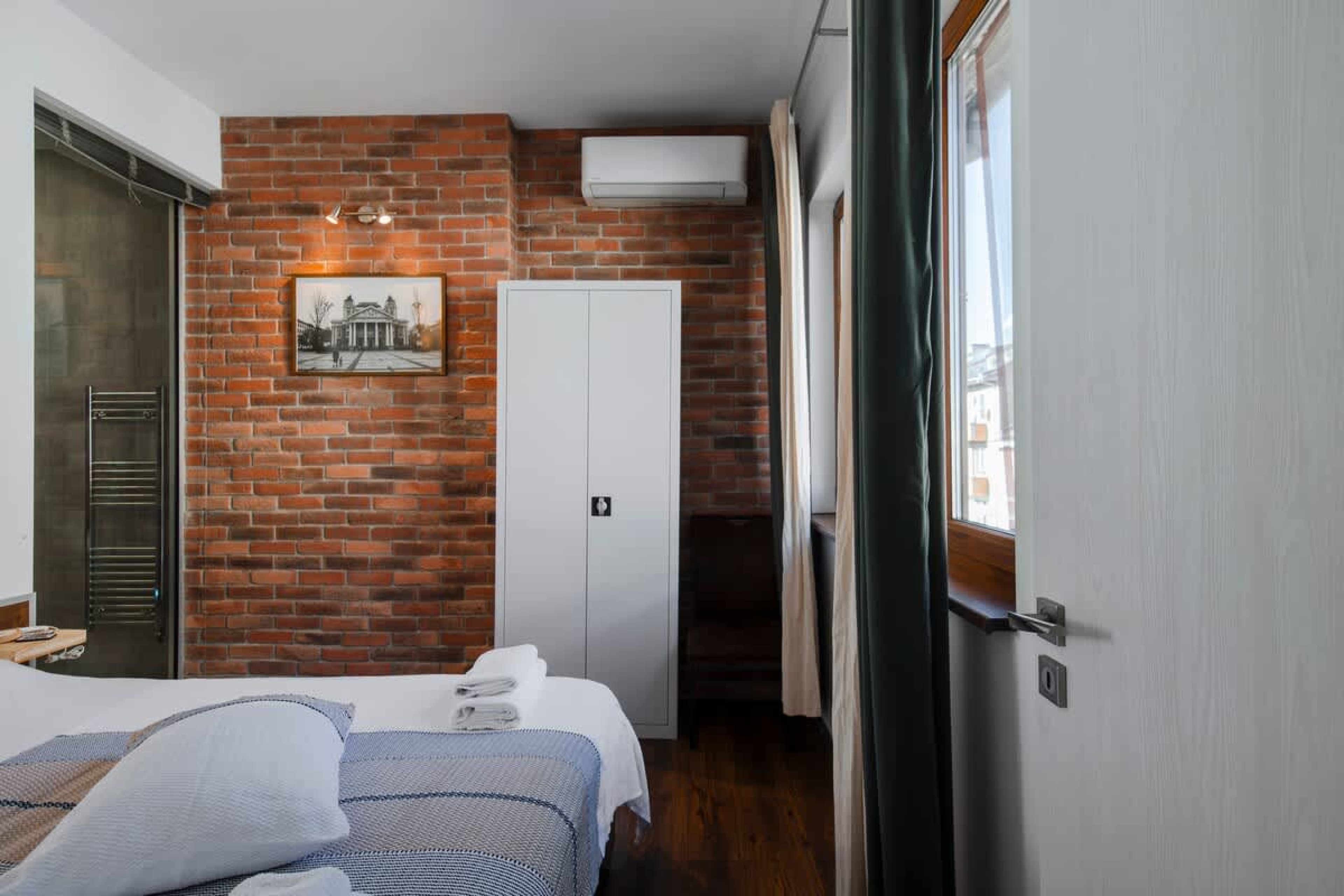 Scoutaround White Logo