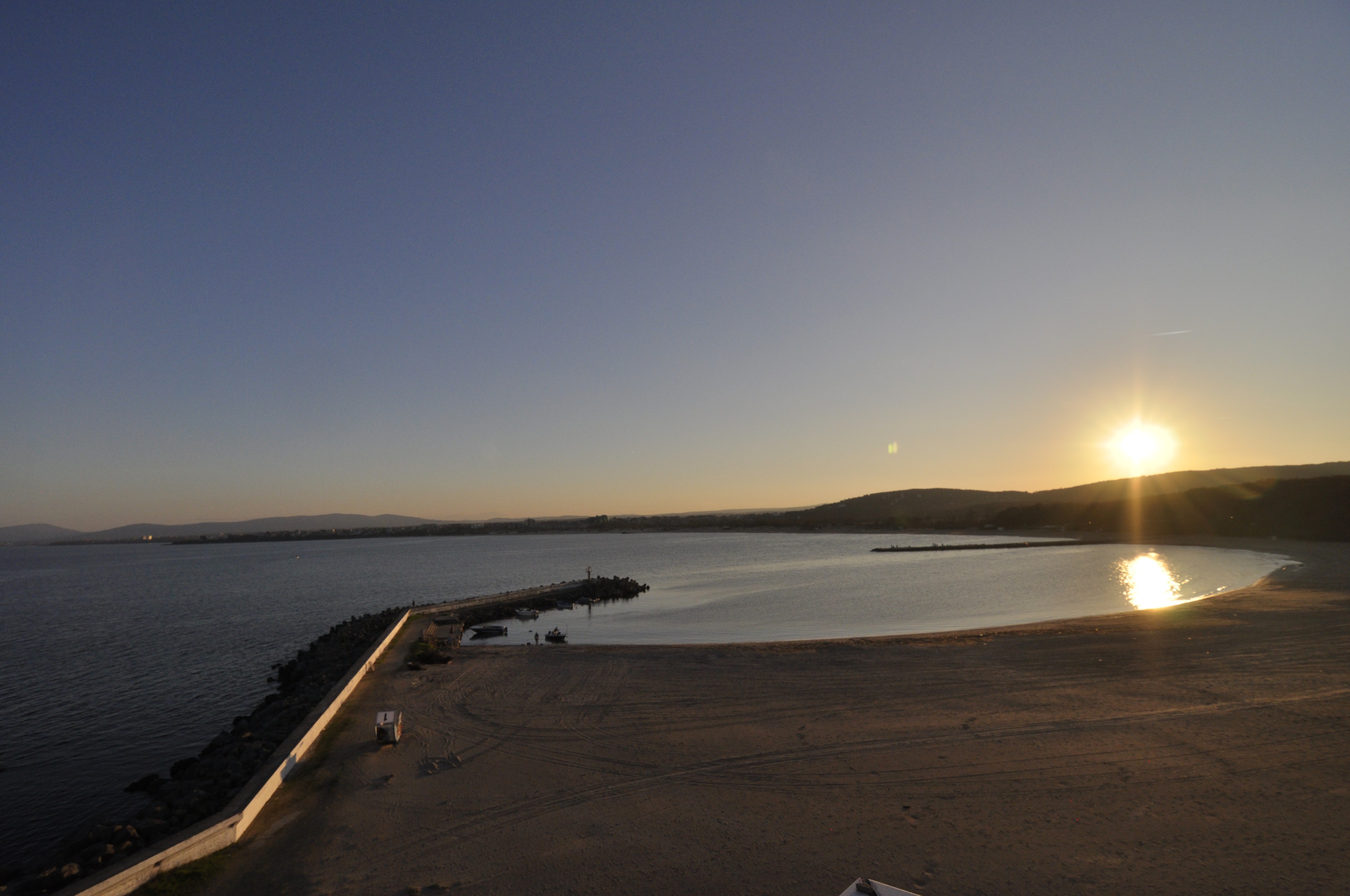 Scoutaround White Logo