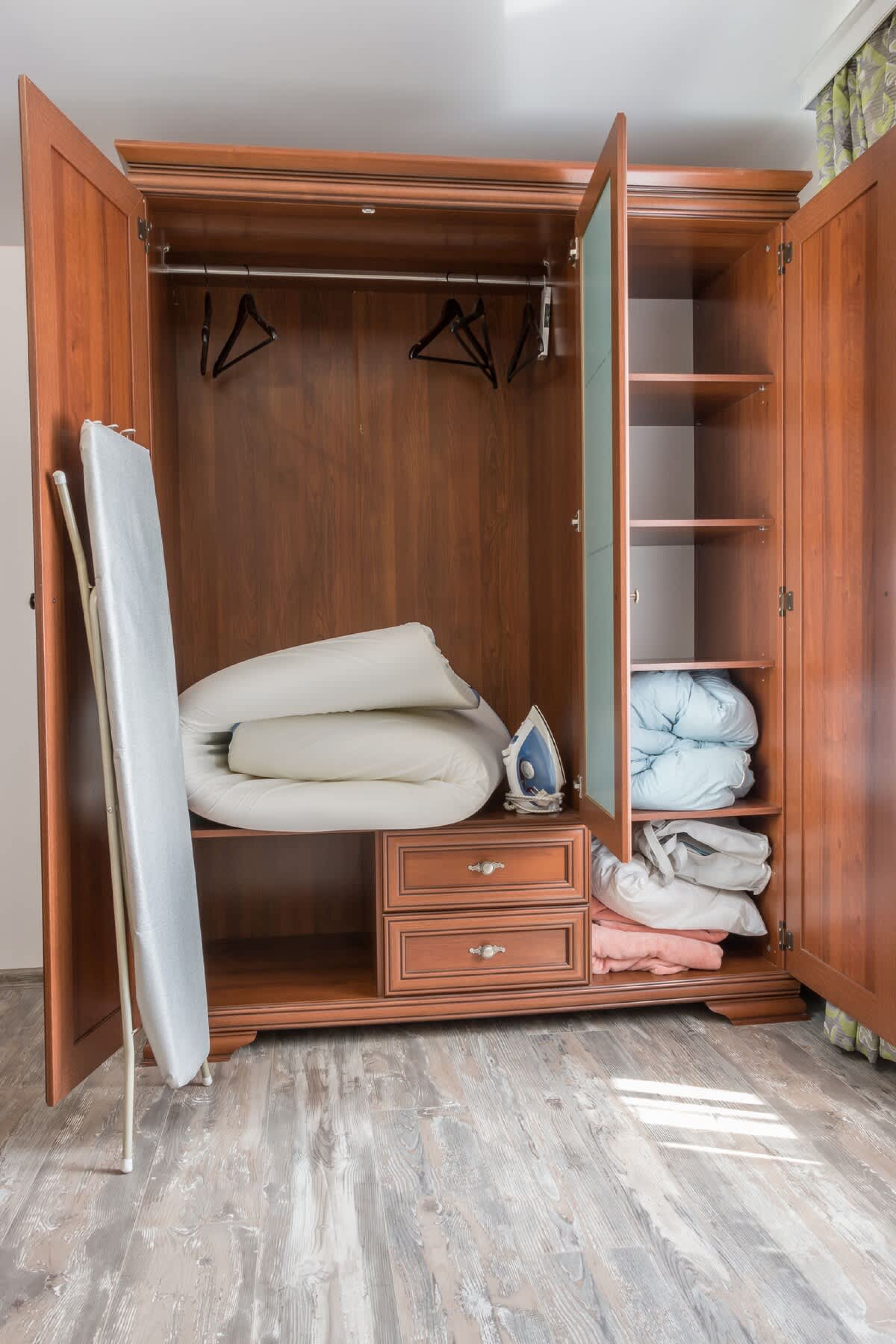 Scoutaround White Logo