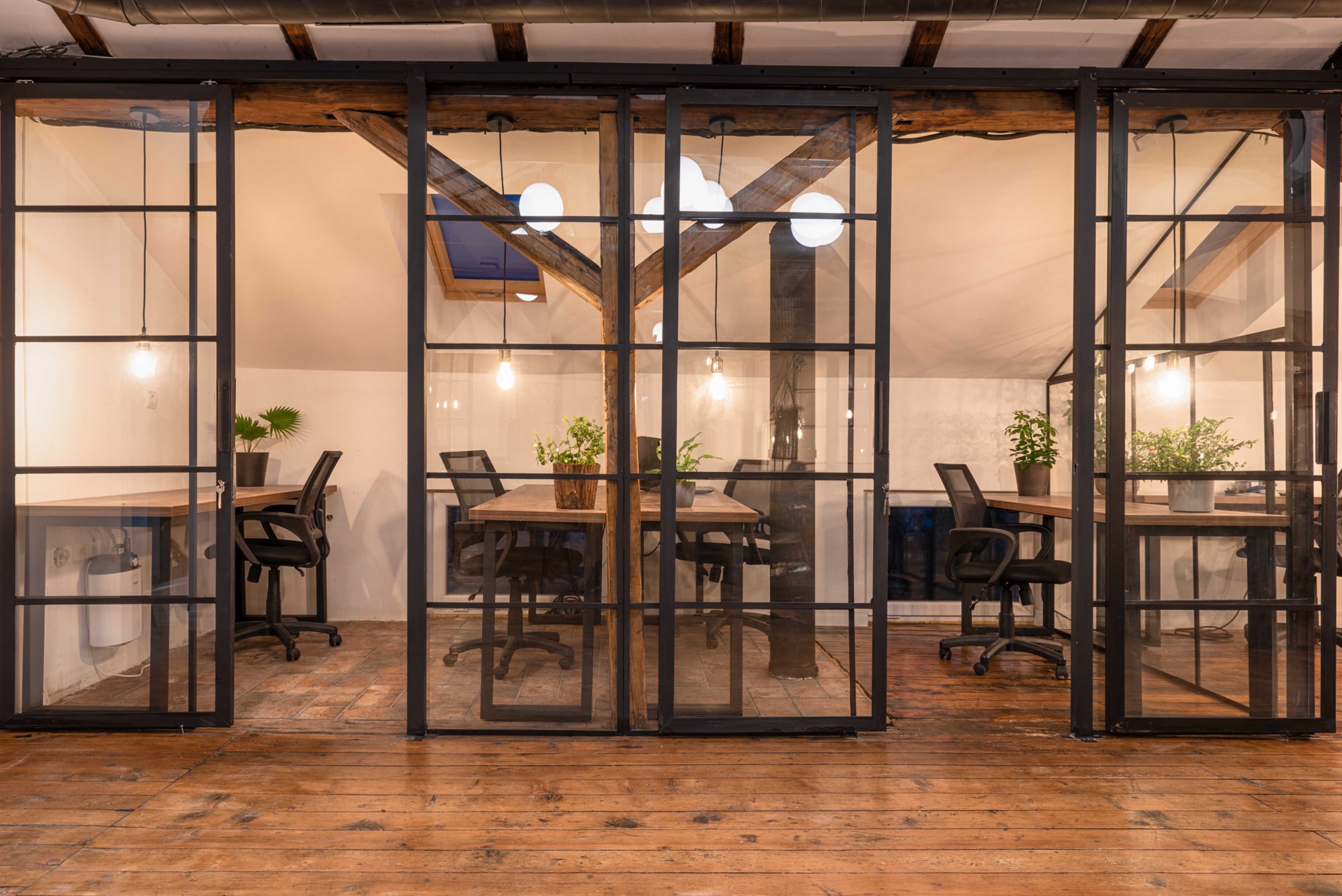 Scoutaround White Logo