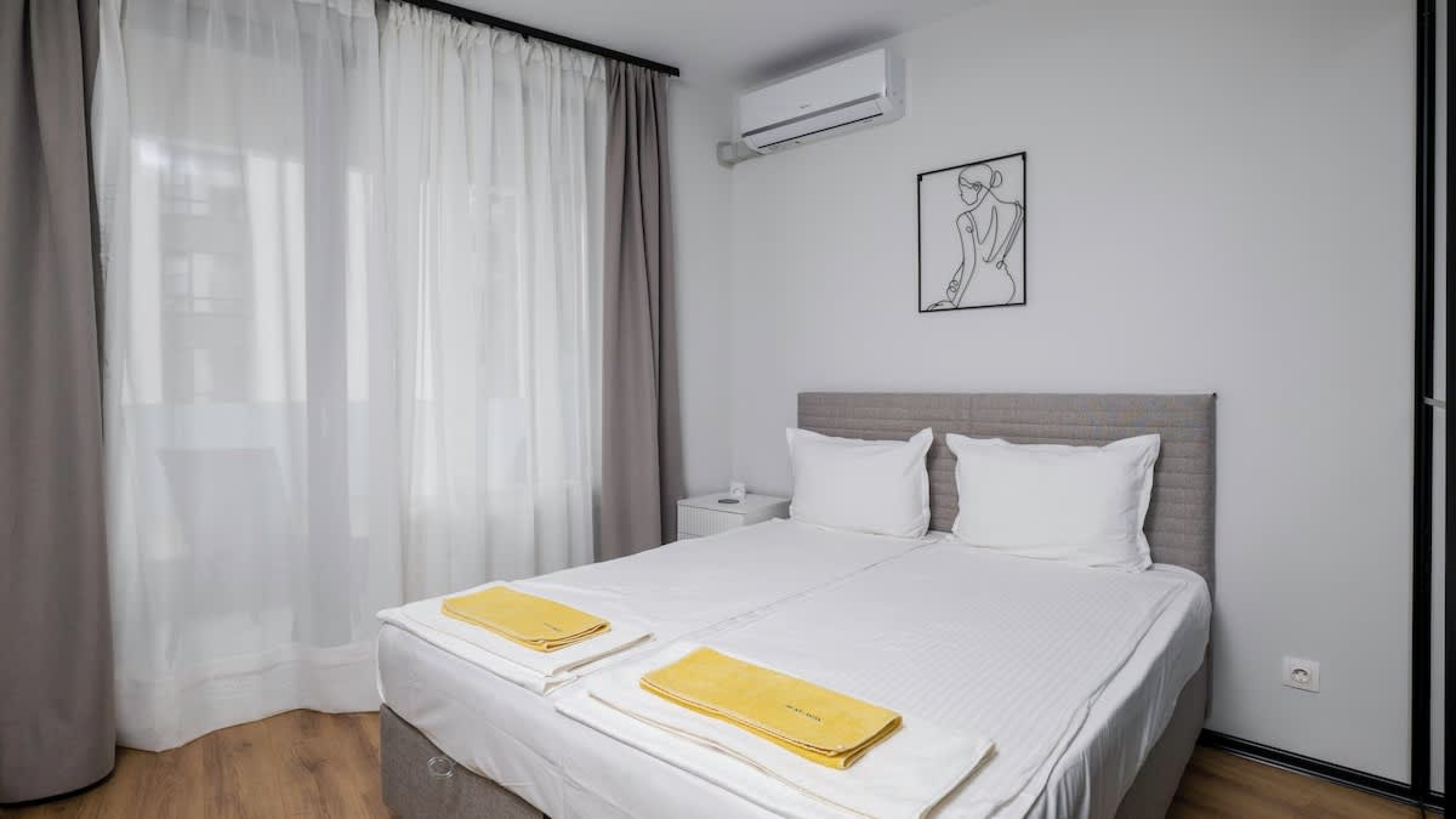 Scoutaround White Logo