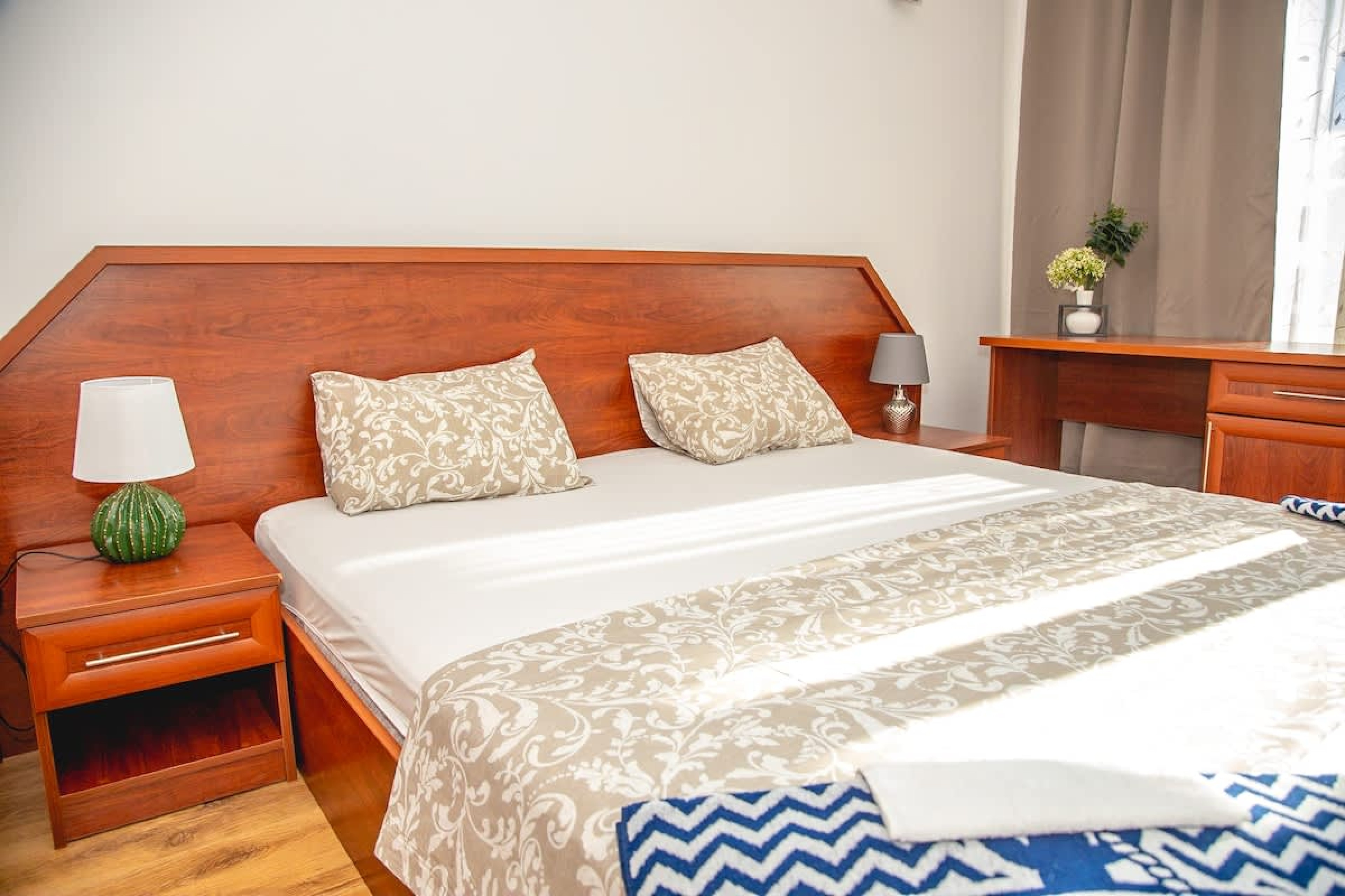 Scoutaround White Logo