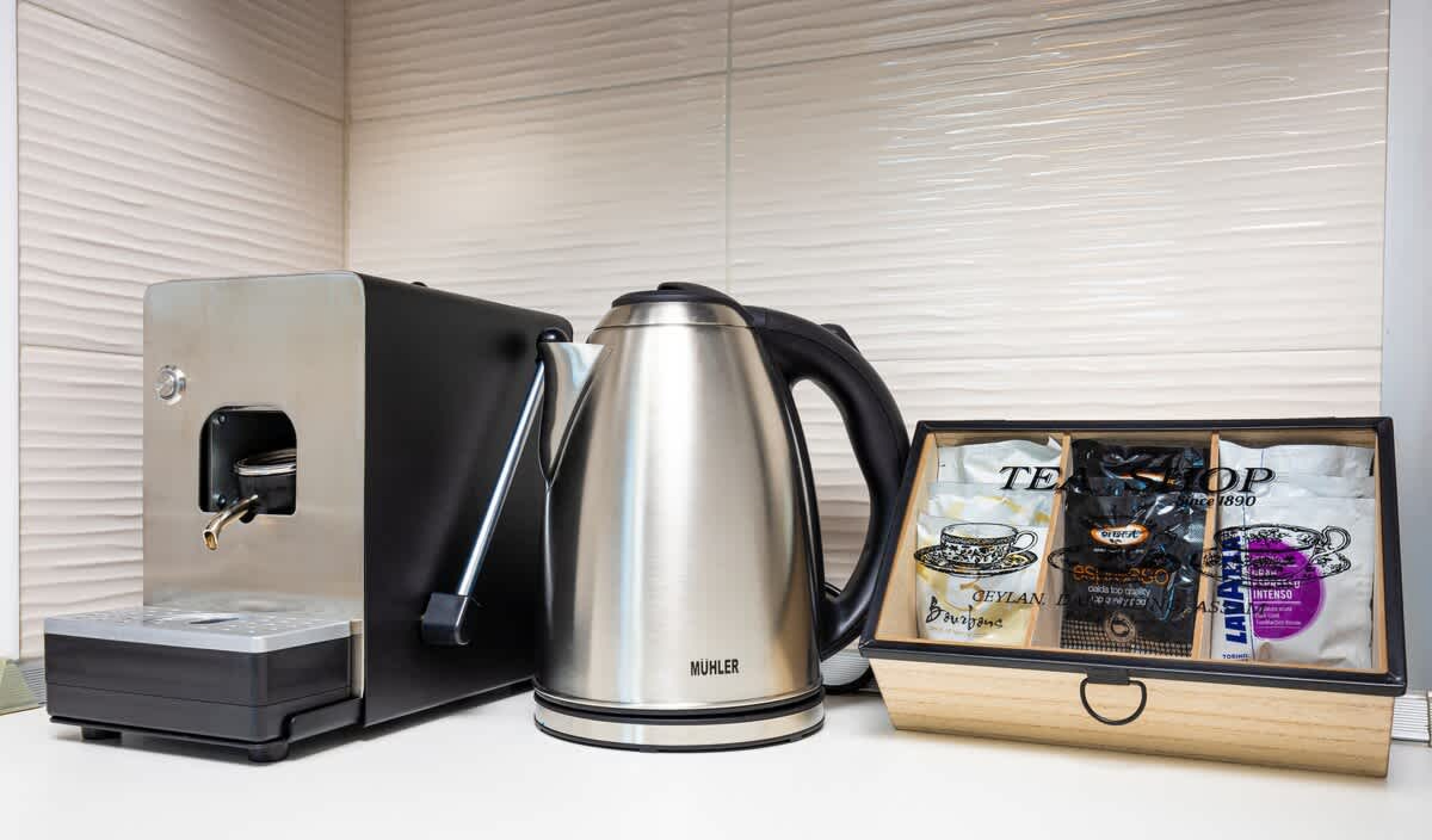 Scoutaround White Logo