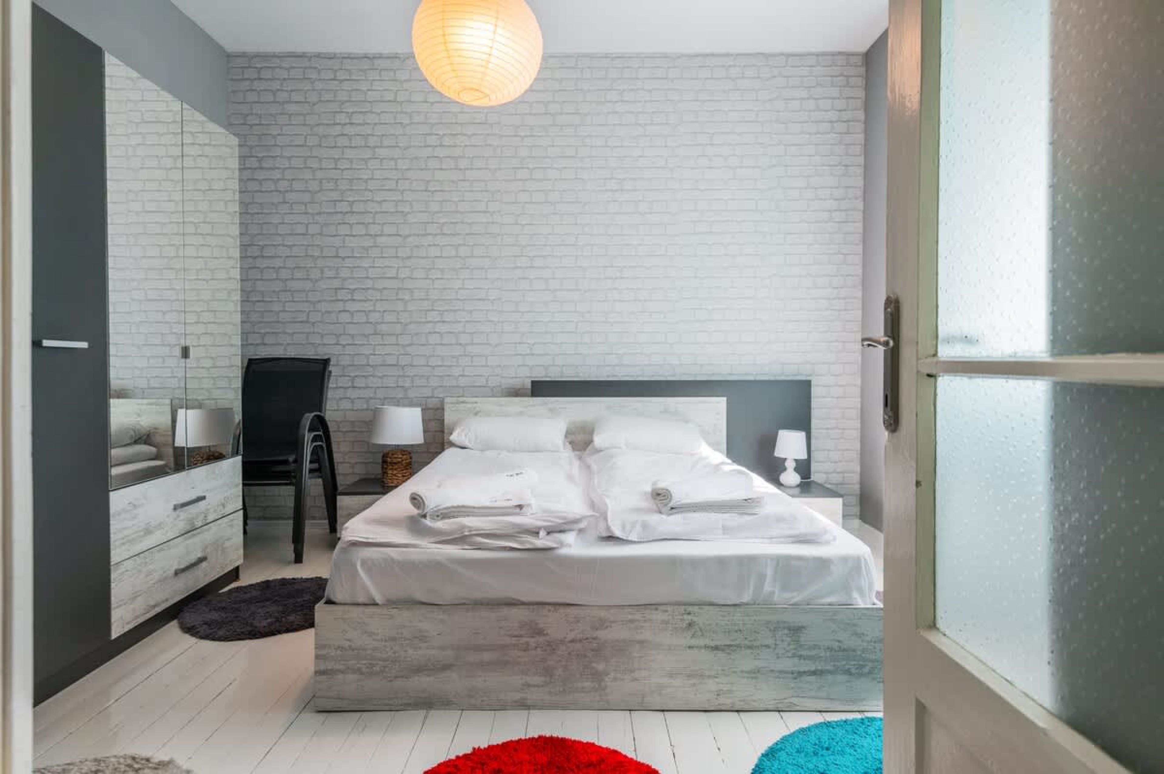 Scoutaround White Logo