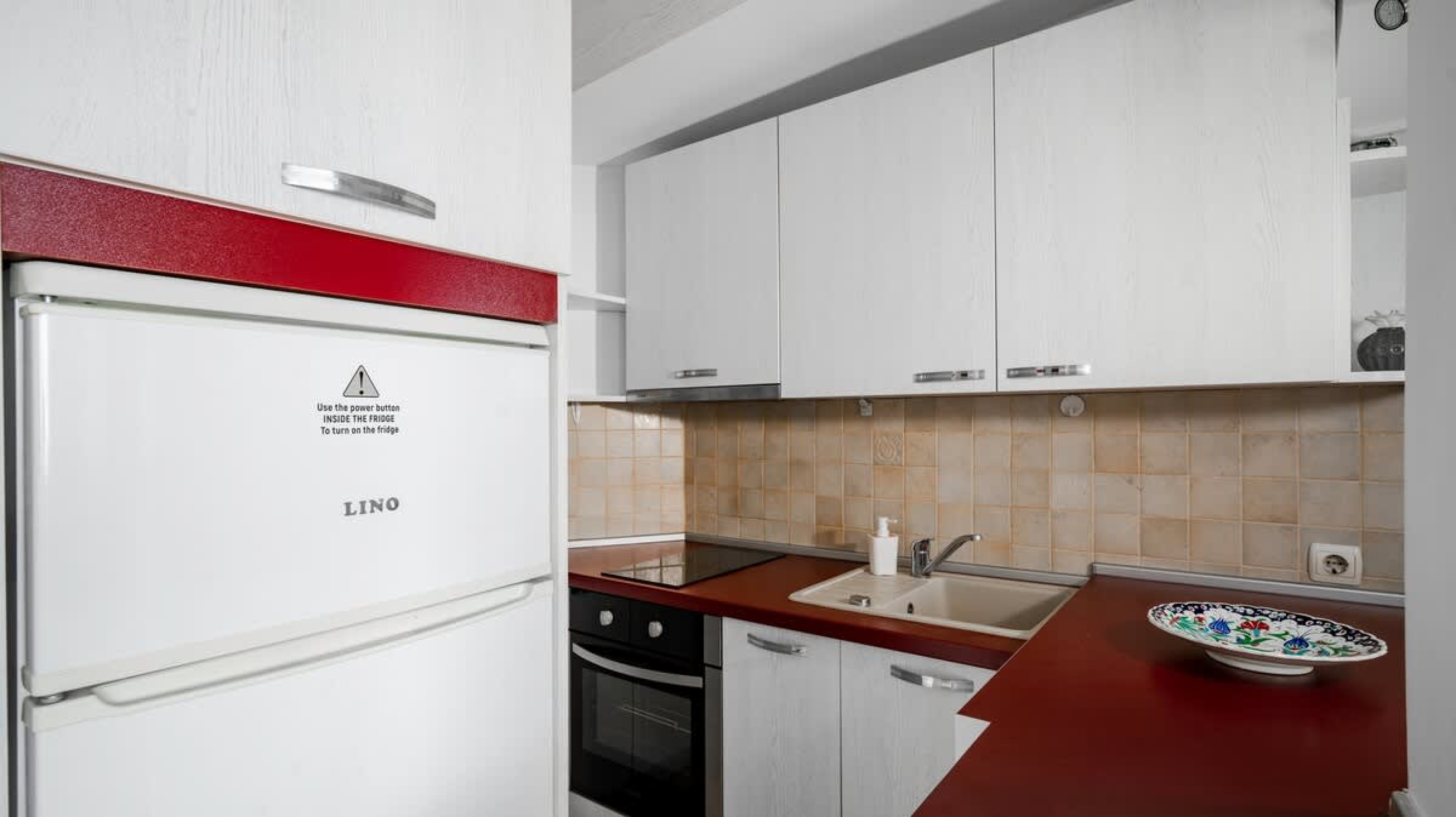 Central Cozy 1BD Compact Chic Living - Photo 9