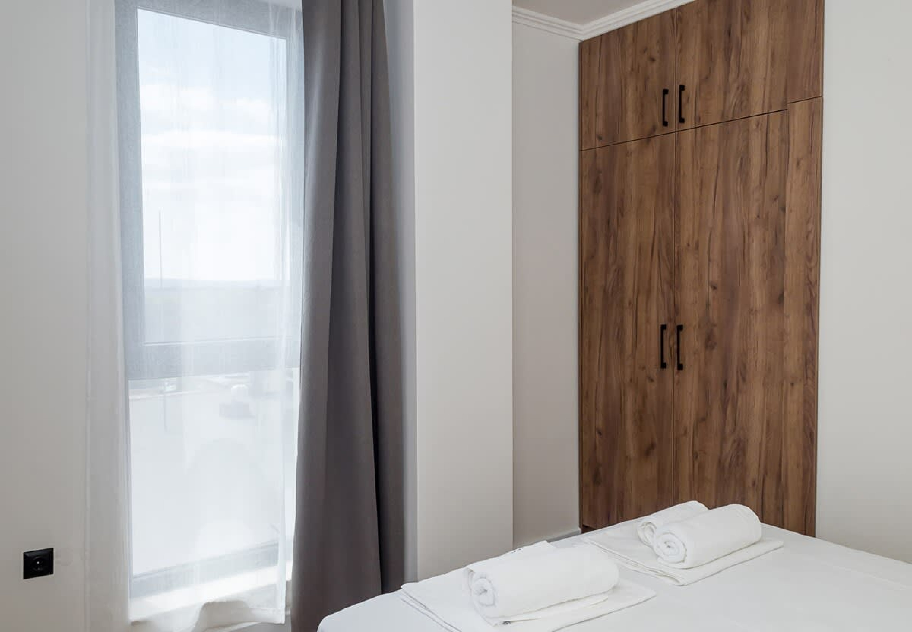 Scoutaround White Logo