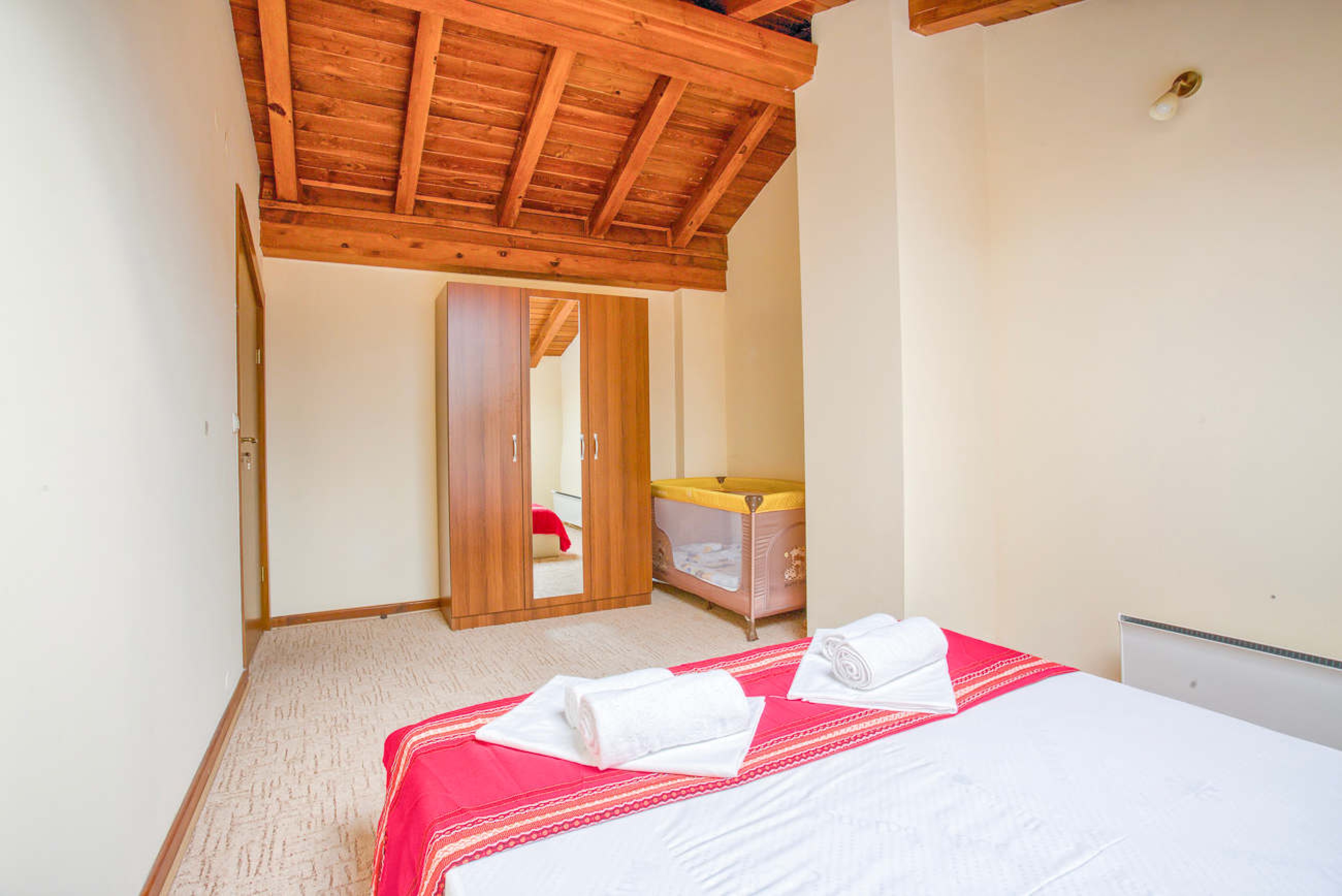 Stylish Two-Level Apartment in Bansko - Photo 13