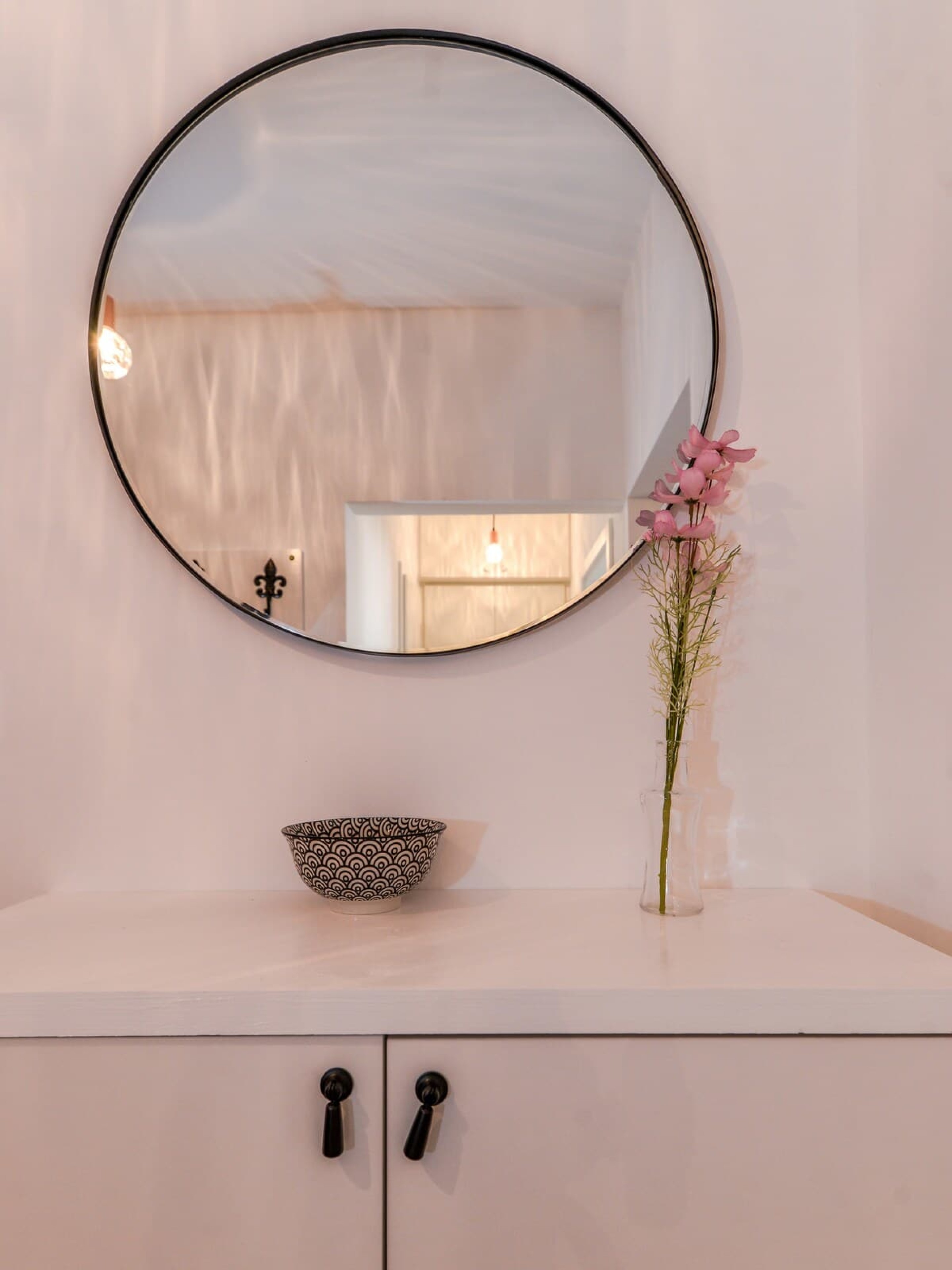 Scoutaround White Logo