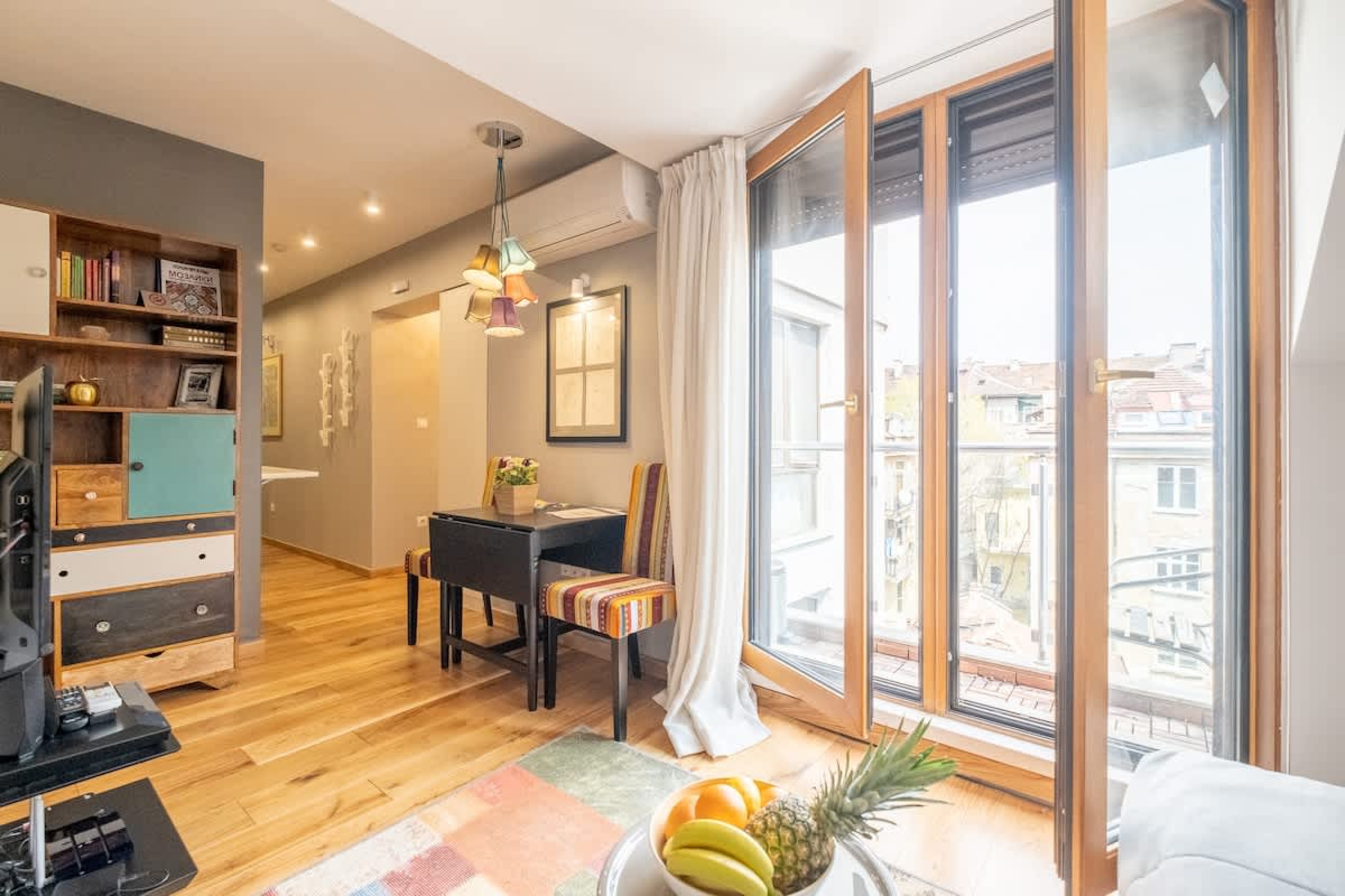 Scoutaround White Logo