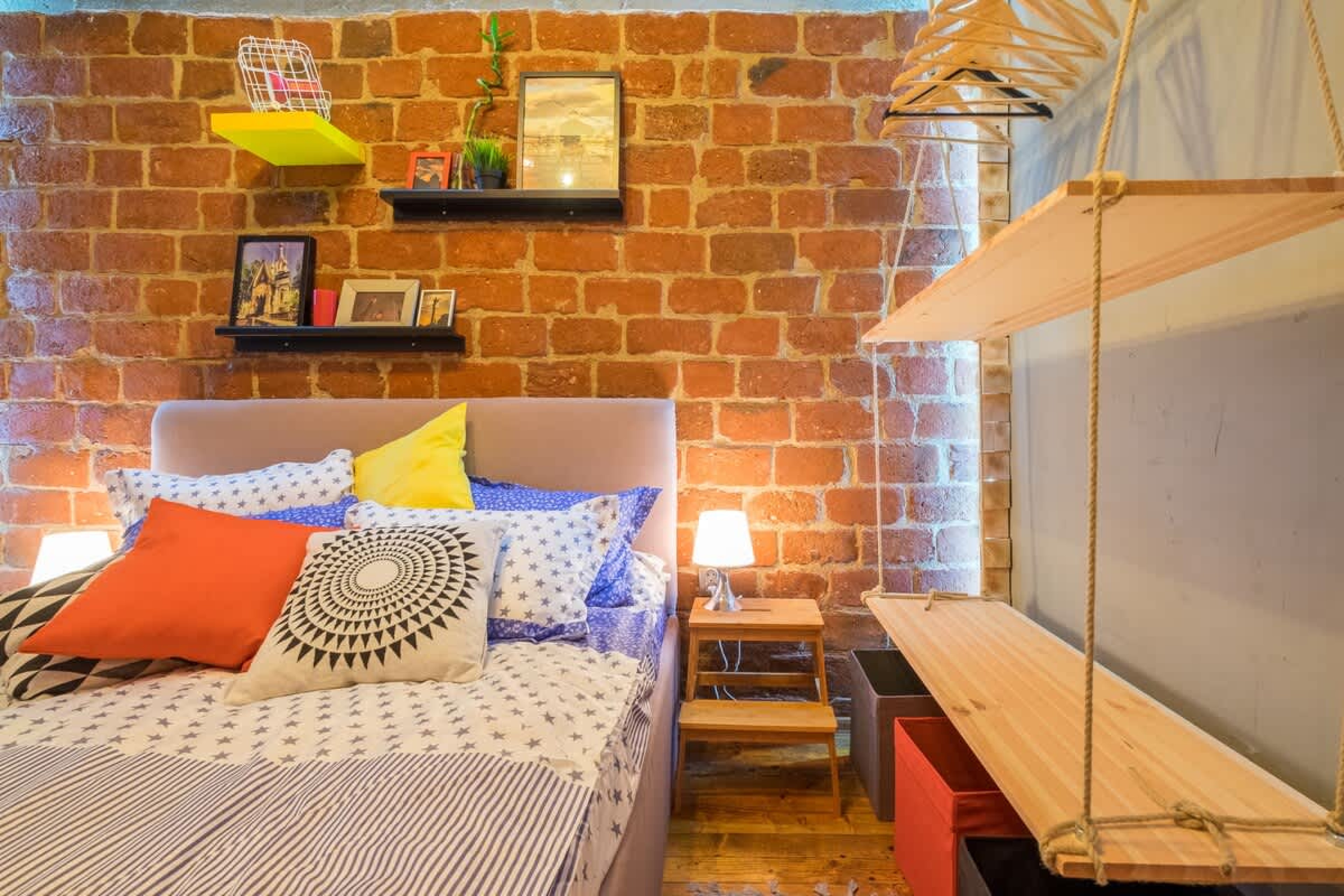 Scoutaround White Logo