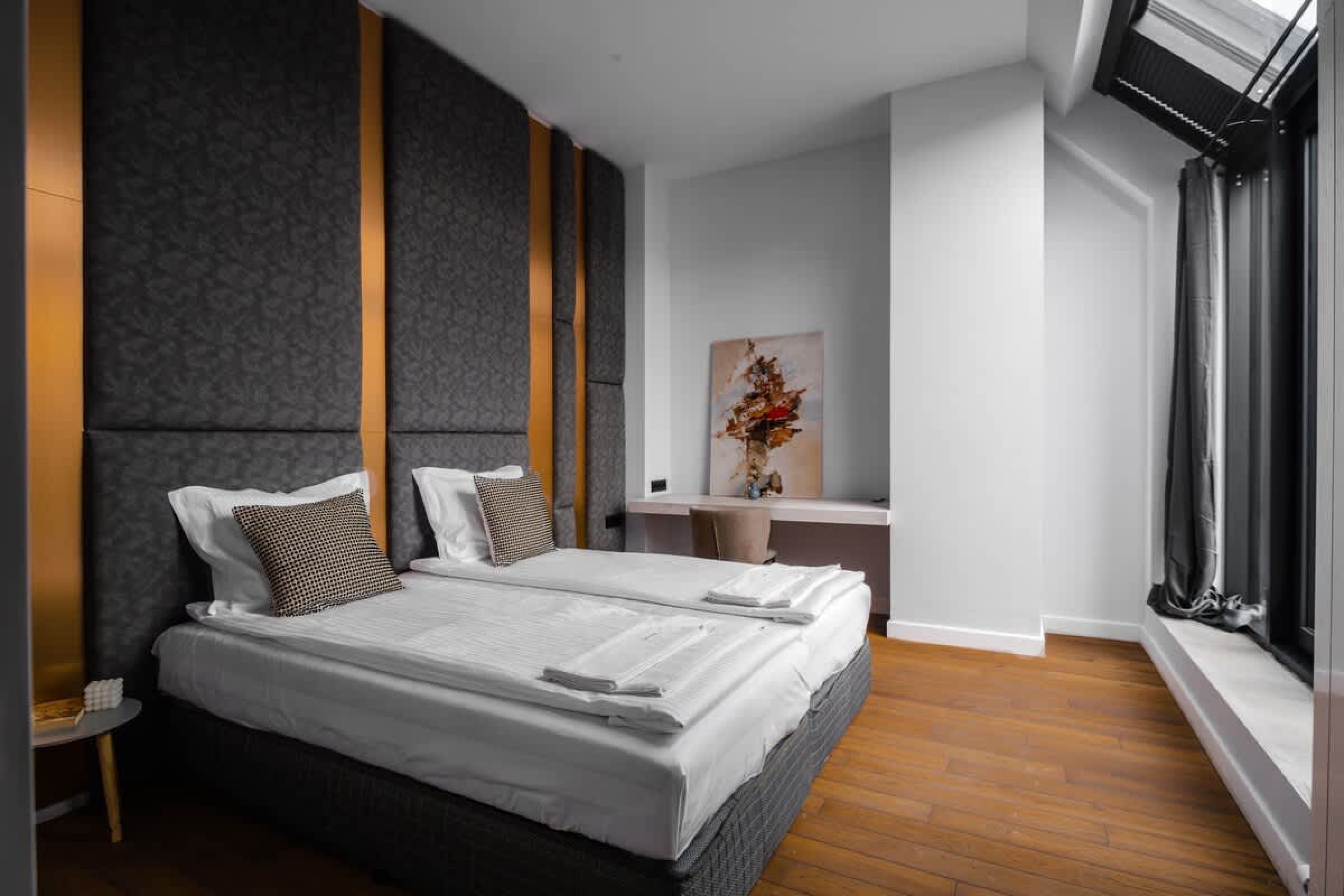 Scoutaround White Logo