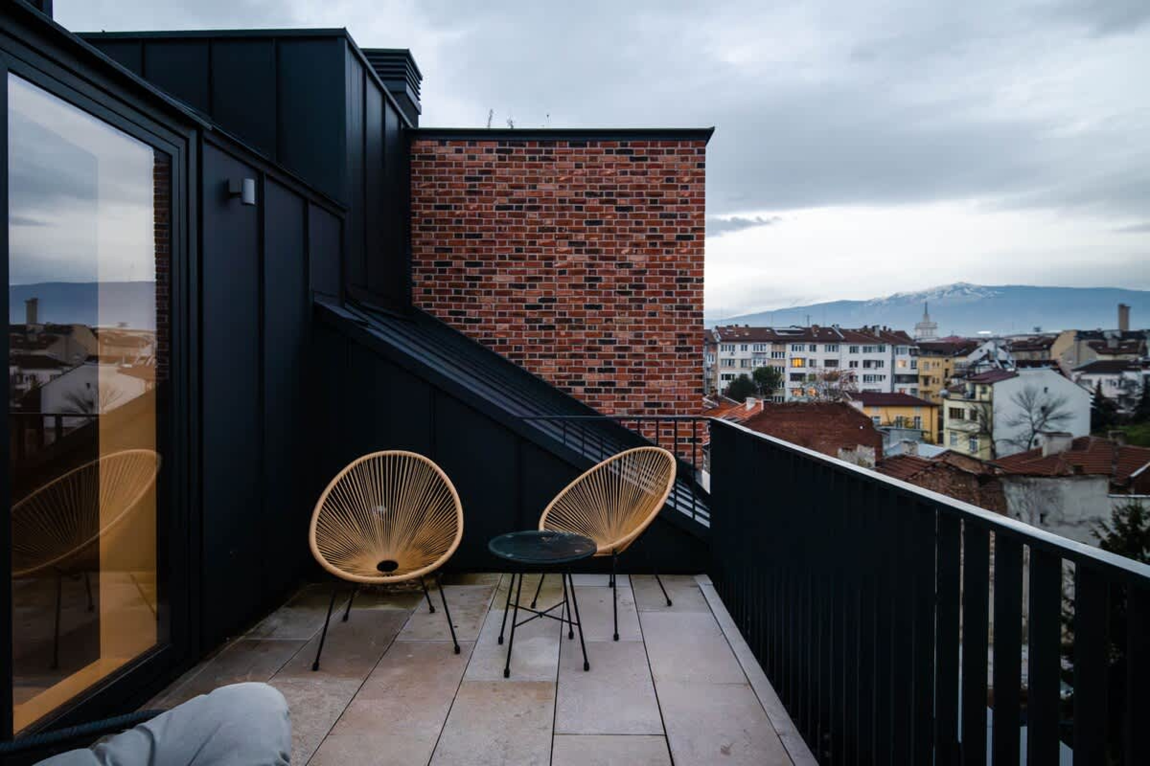 Scoutaround White Logo