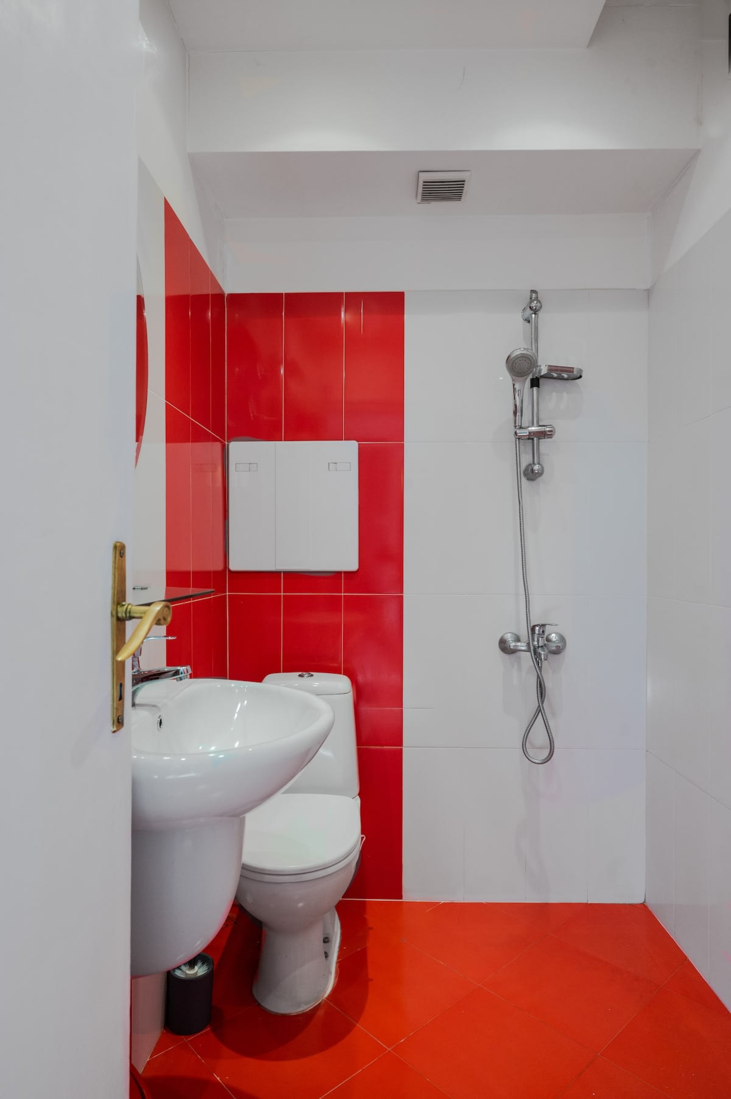 Scoutaround White Logo