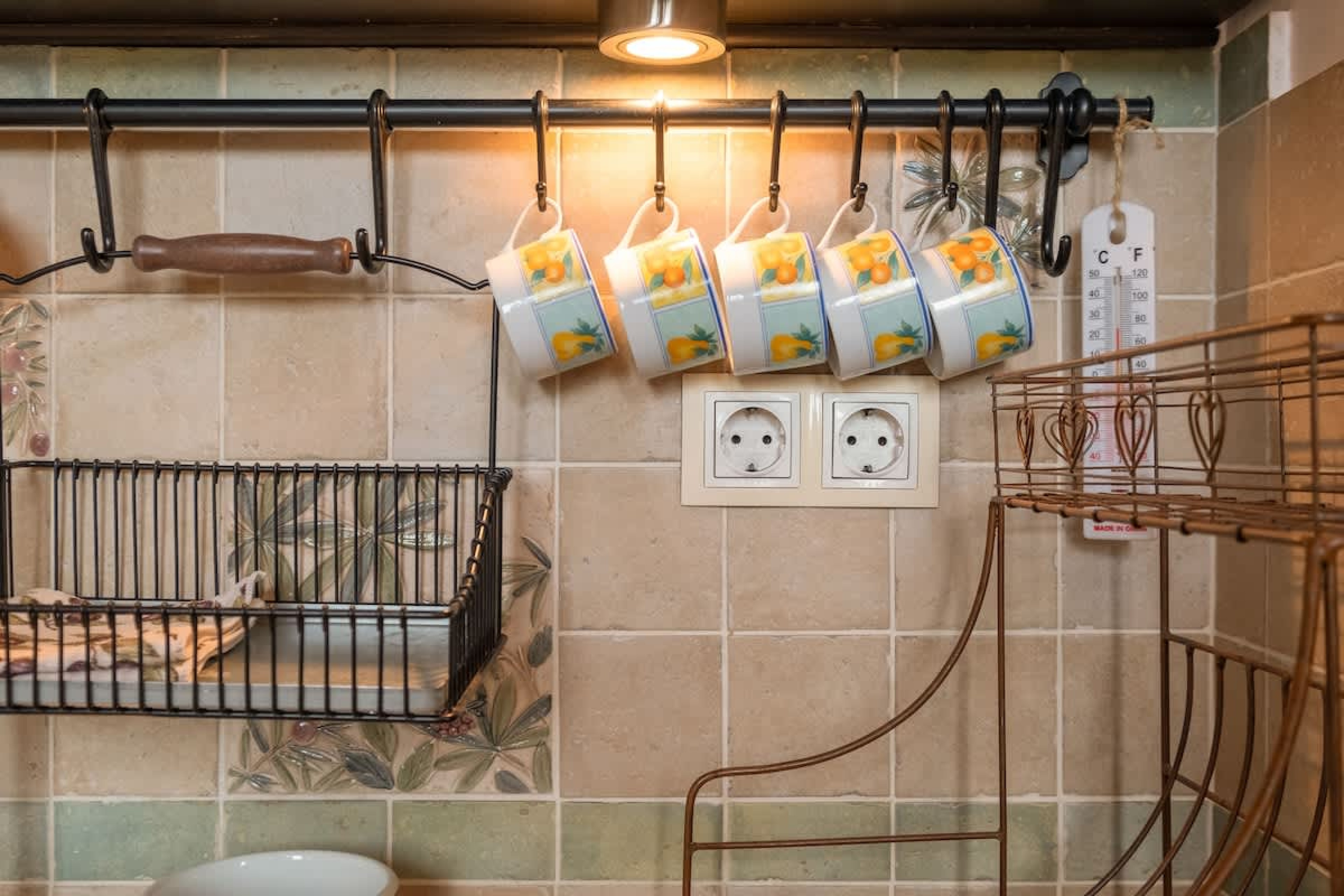 Scoutaround White Logo