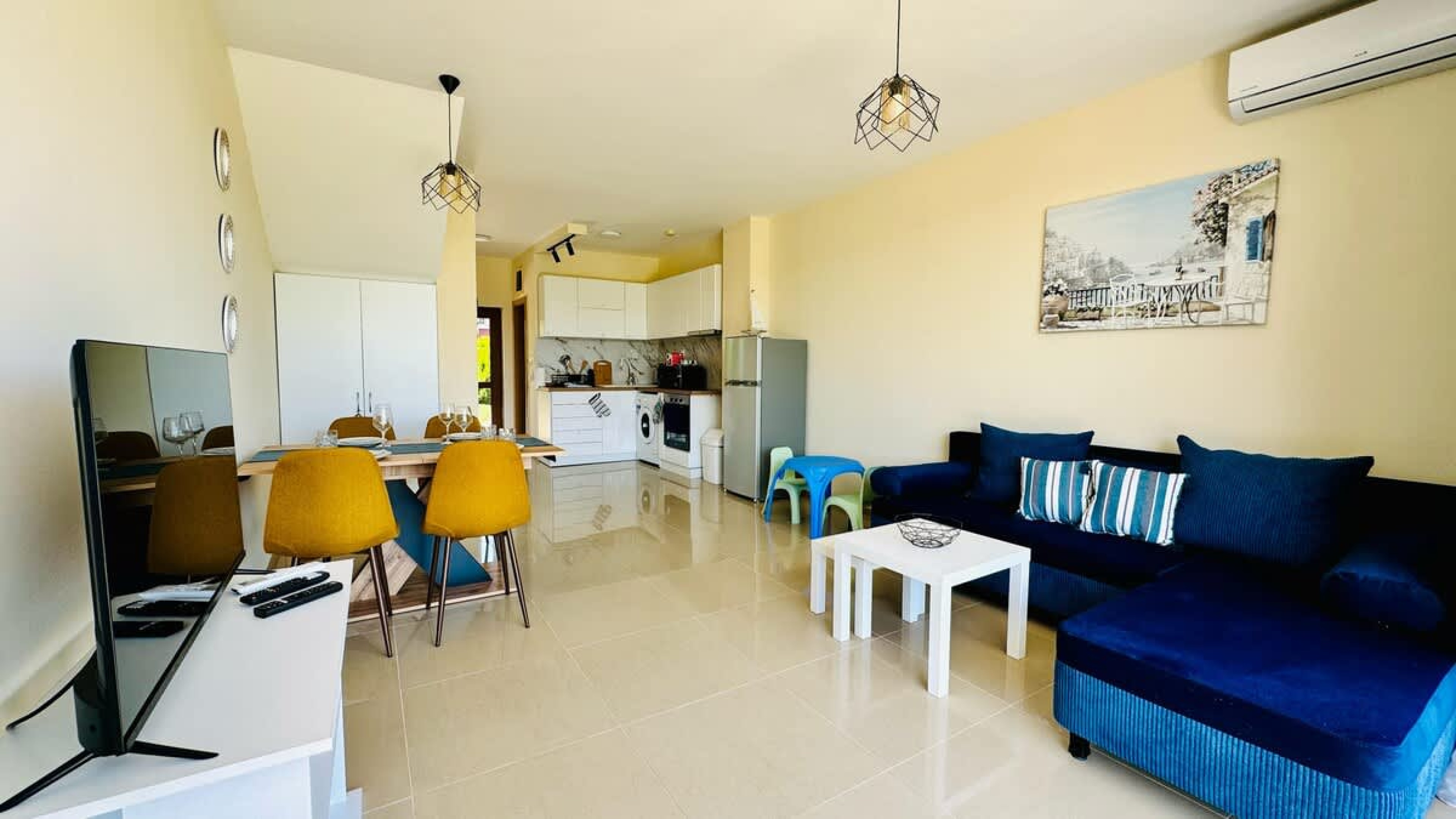 Scoutaround White Logo