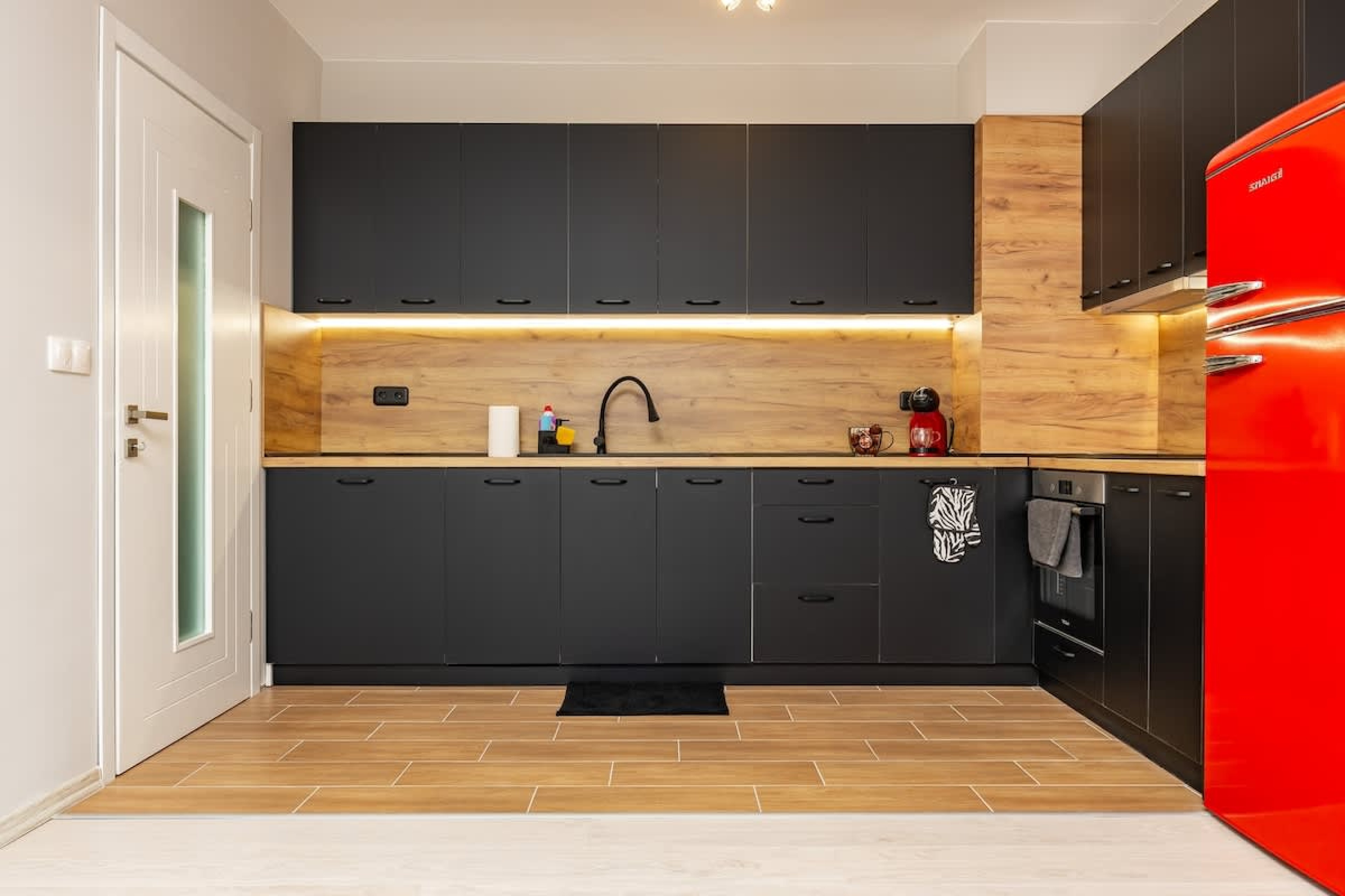 Scoutaround White Logo