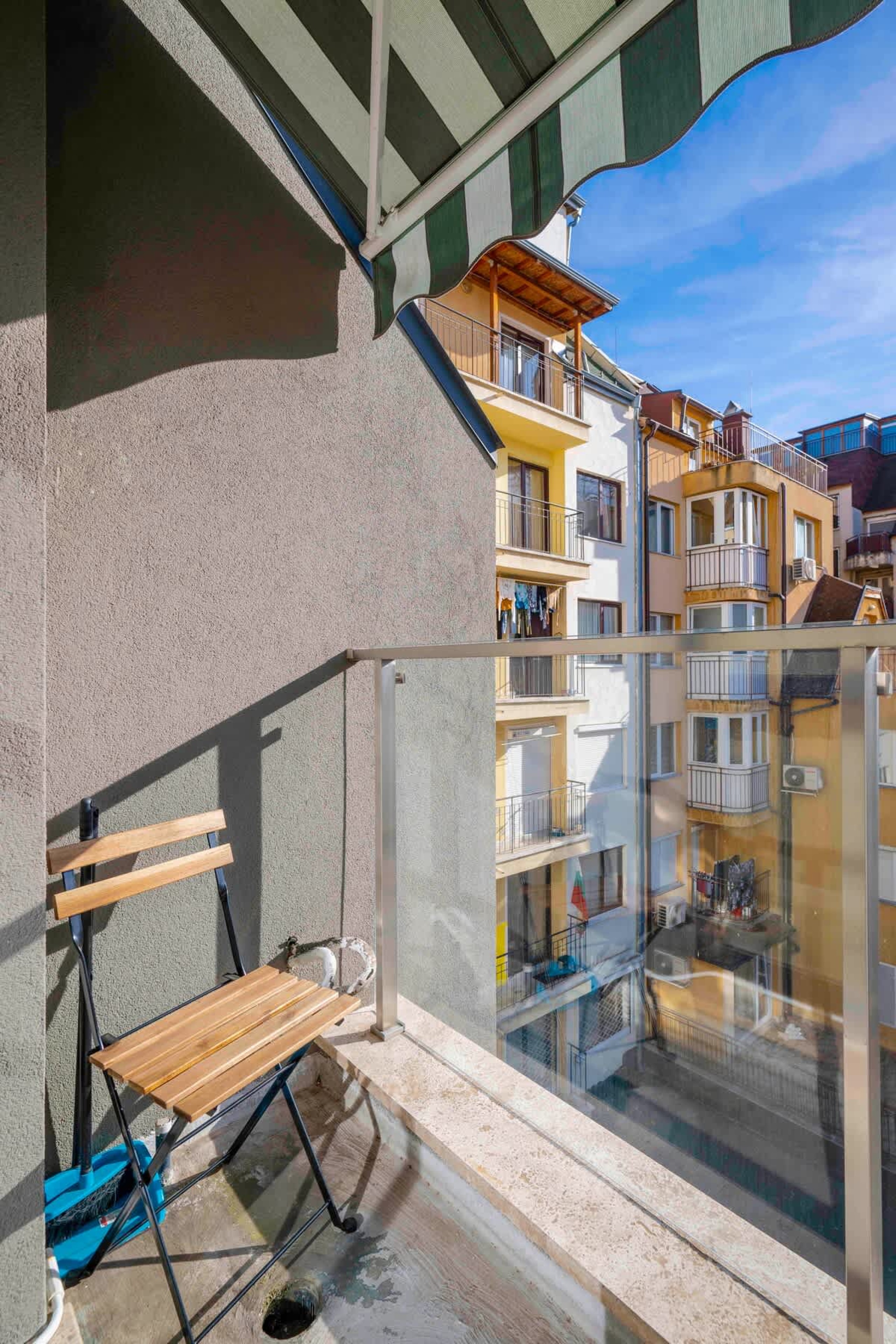 Scoutaround White Logo