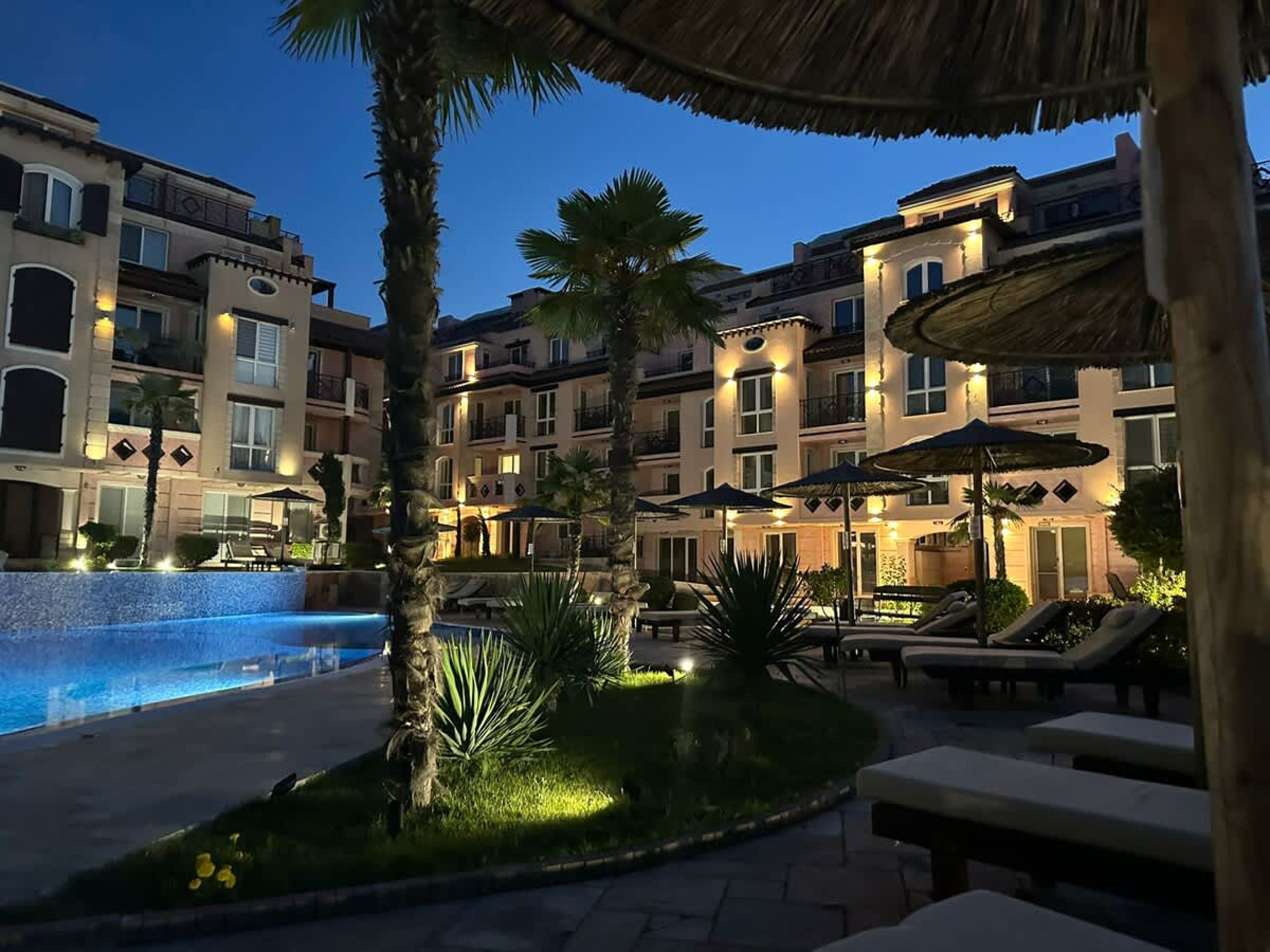 Scoutaround White Logo