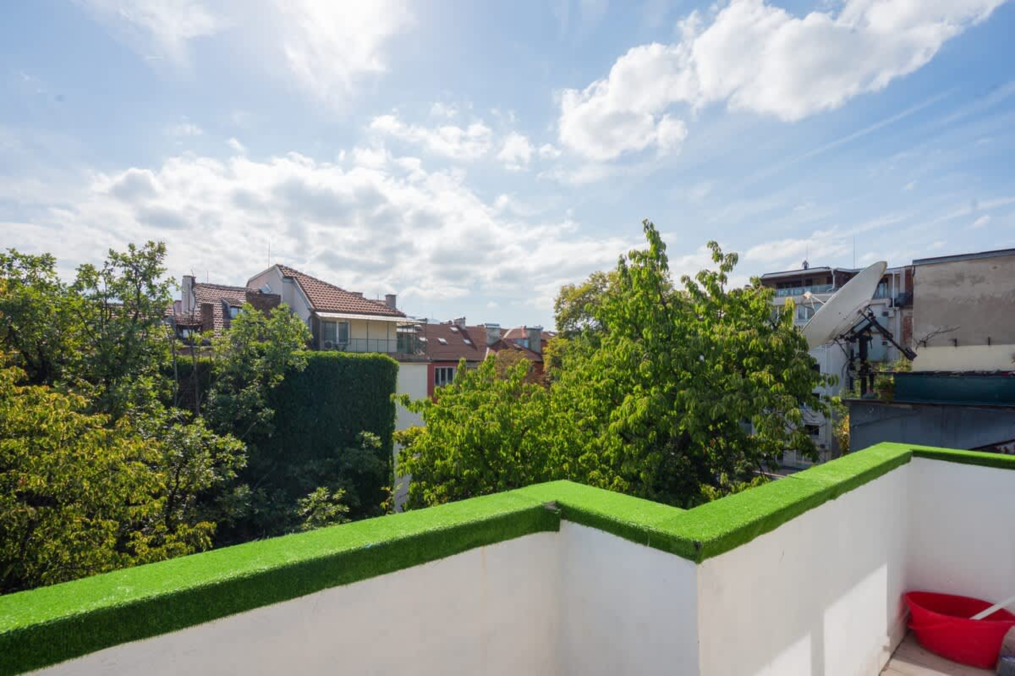 Scoutaround White Logo