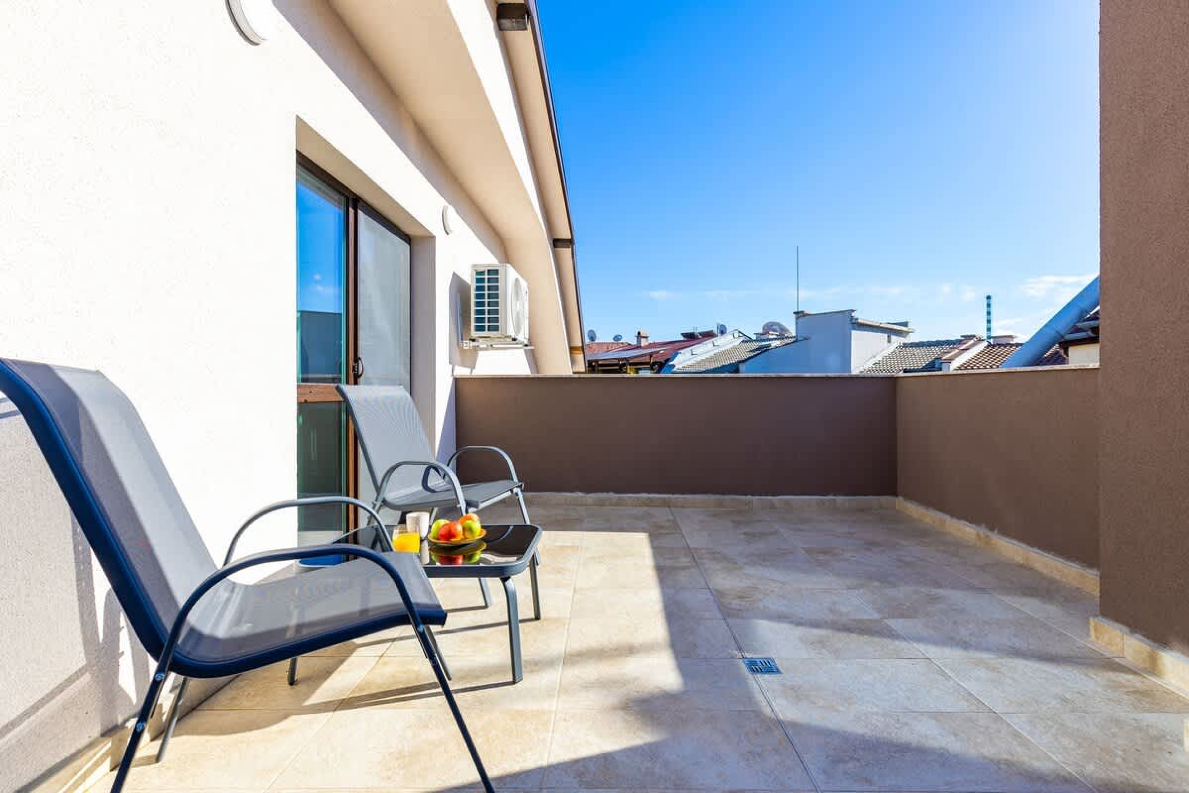 Scoutaround White Logo