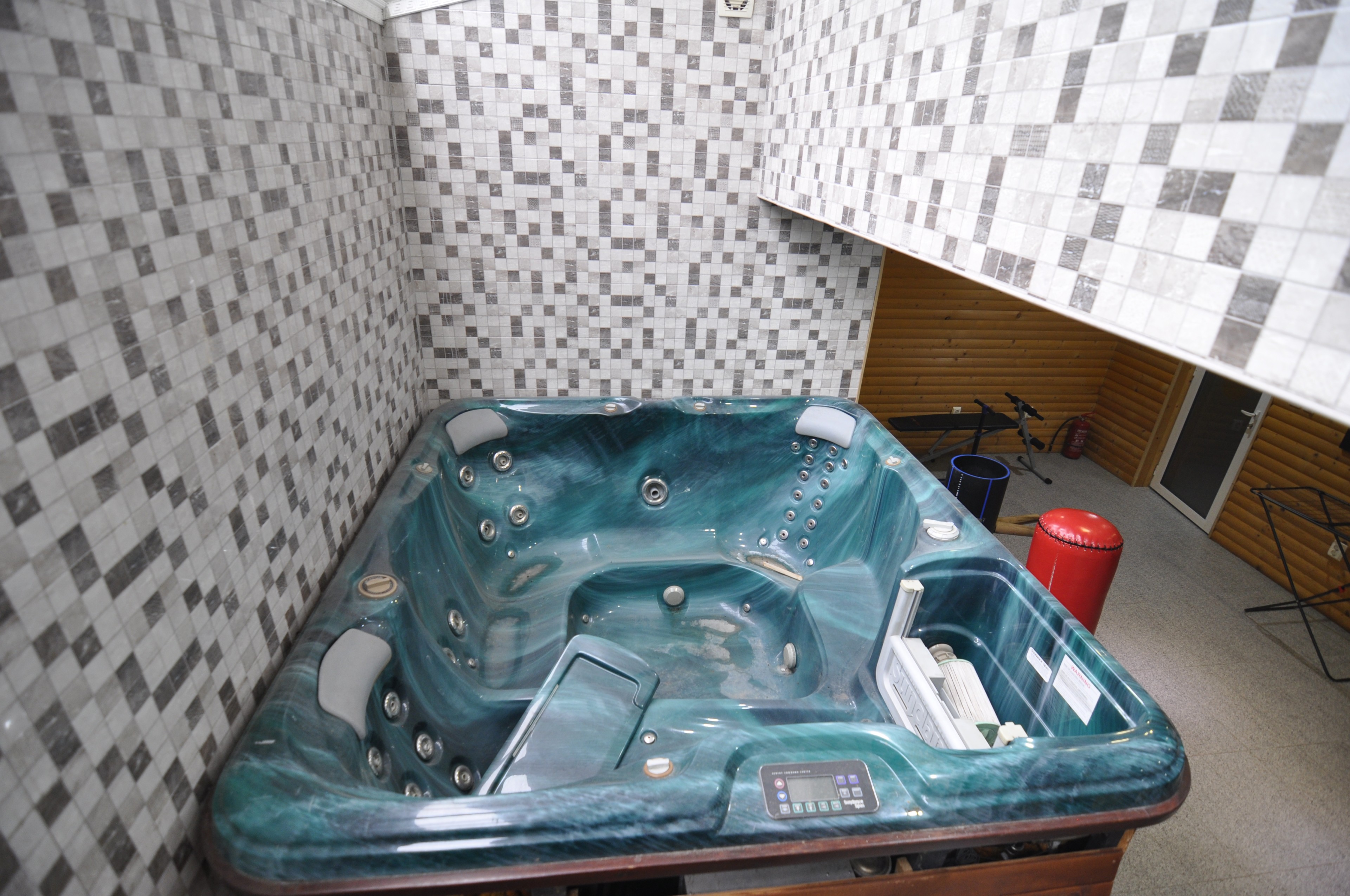 Scoutaround White Logo