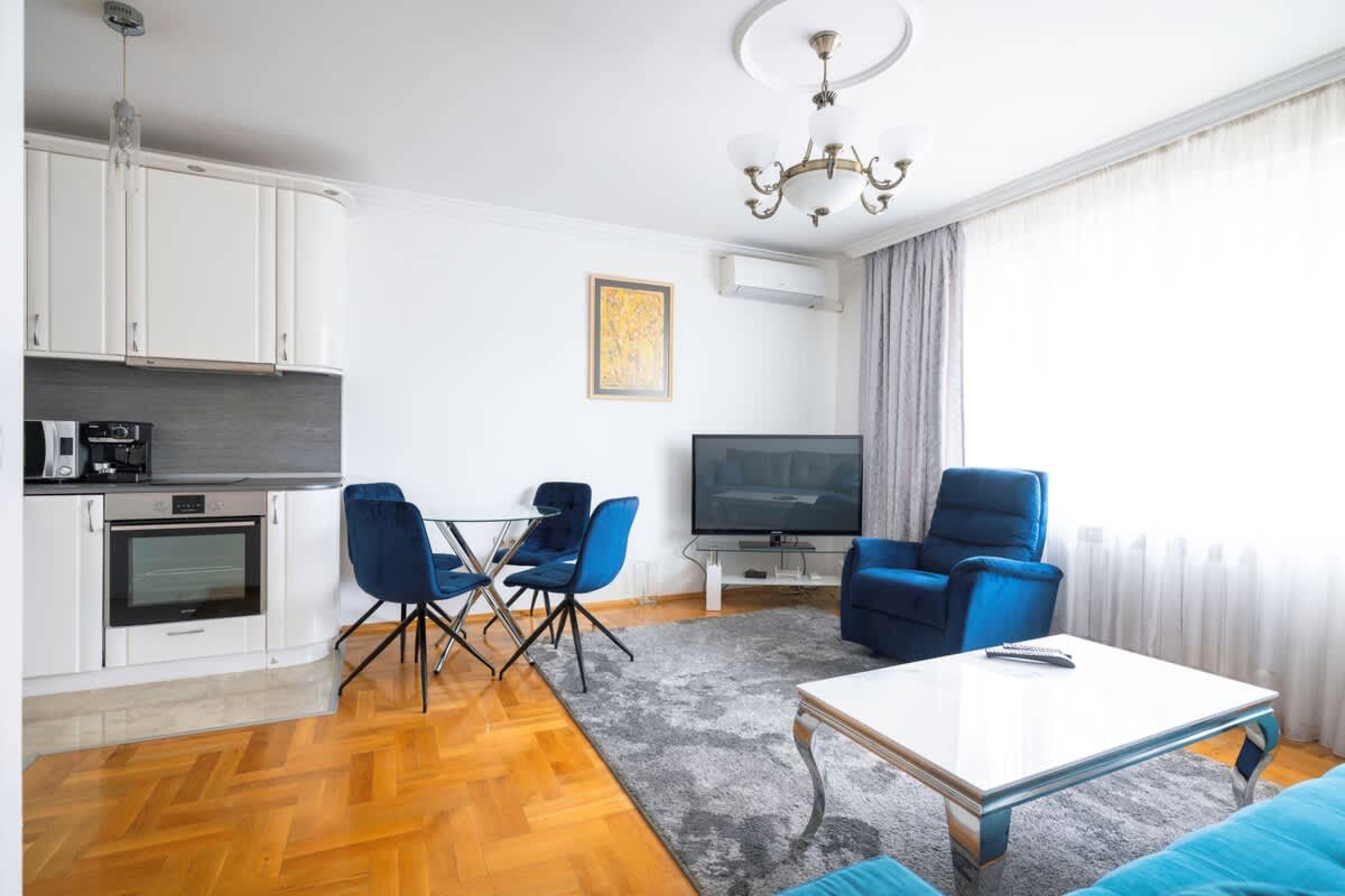 Modern Taste  2BD Central Flat in Sofia - Photo 17