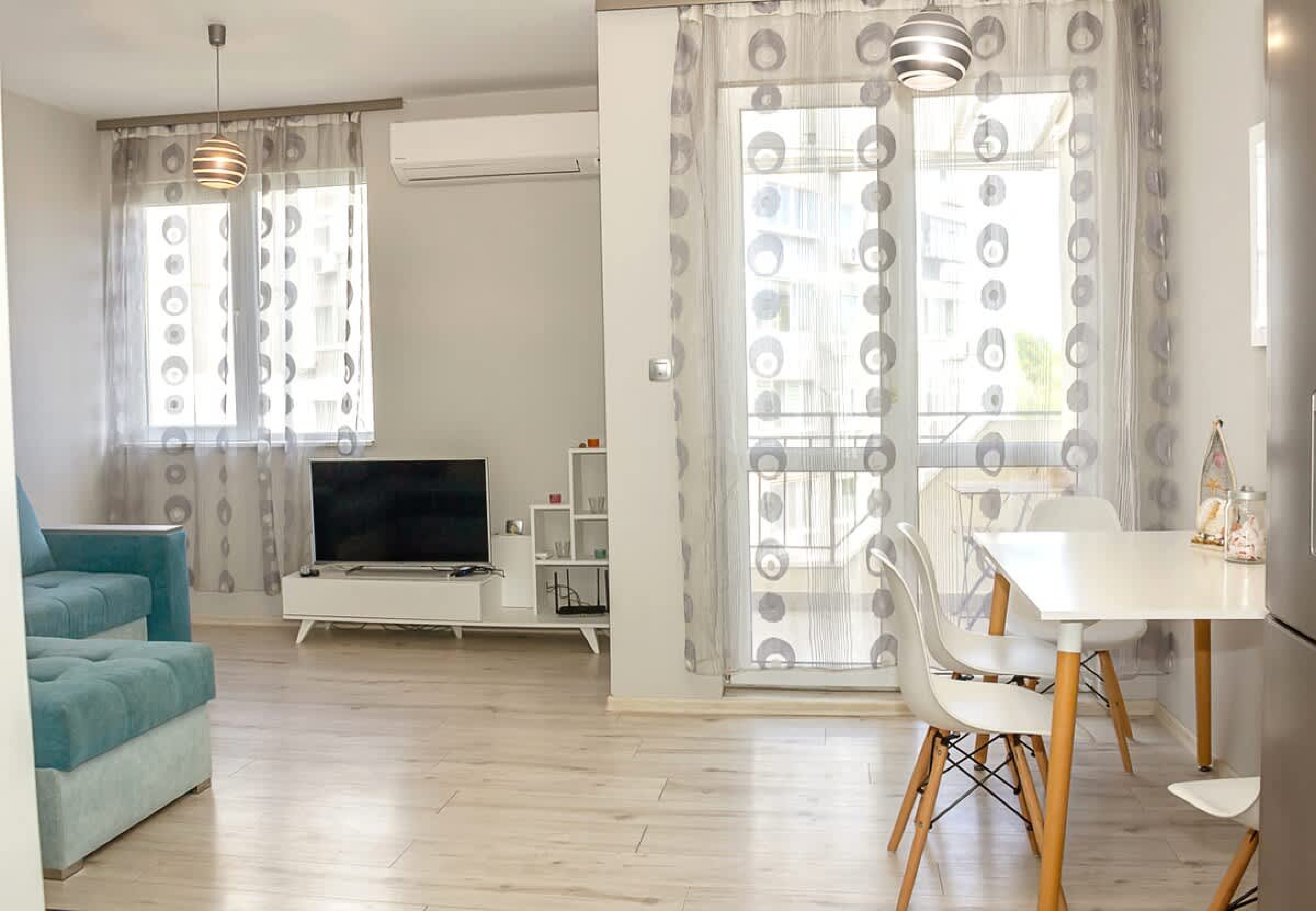 Scoutaround White Logo