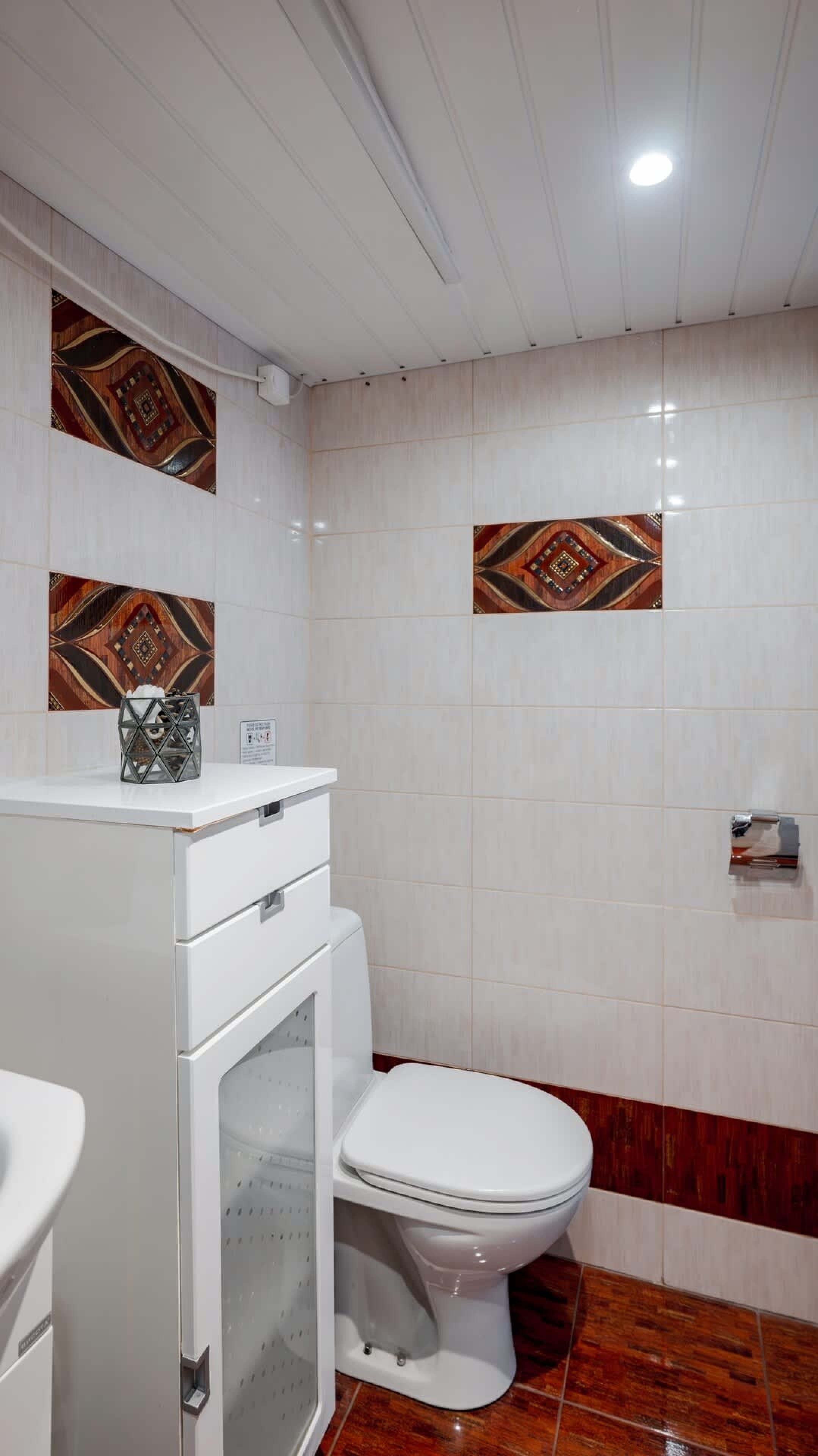 Central Cozy 1BD Compact Chic Living - Photo 15