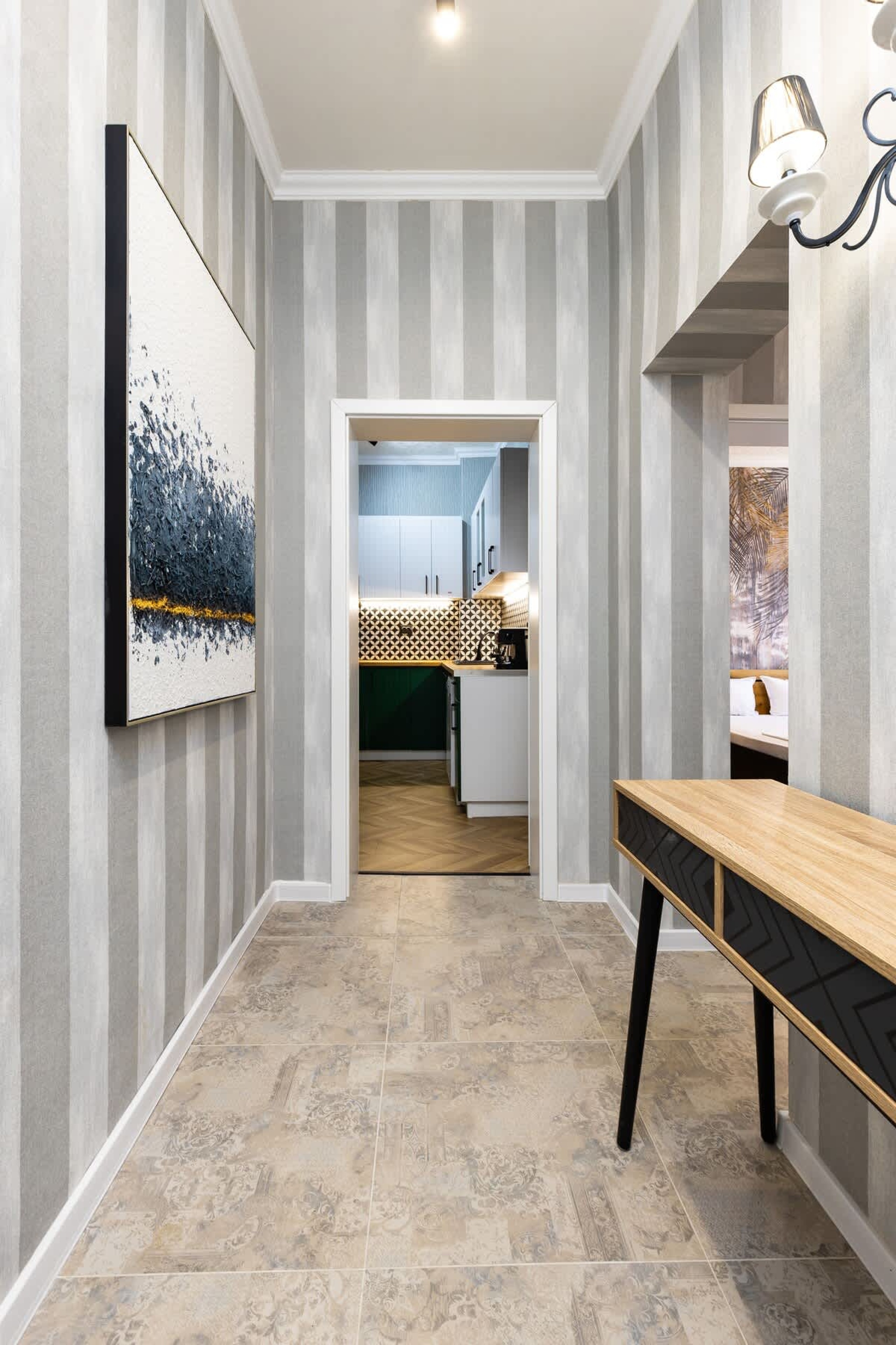 Scoutaround White Logo