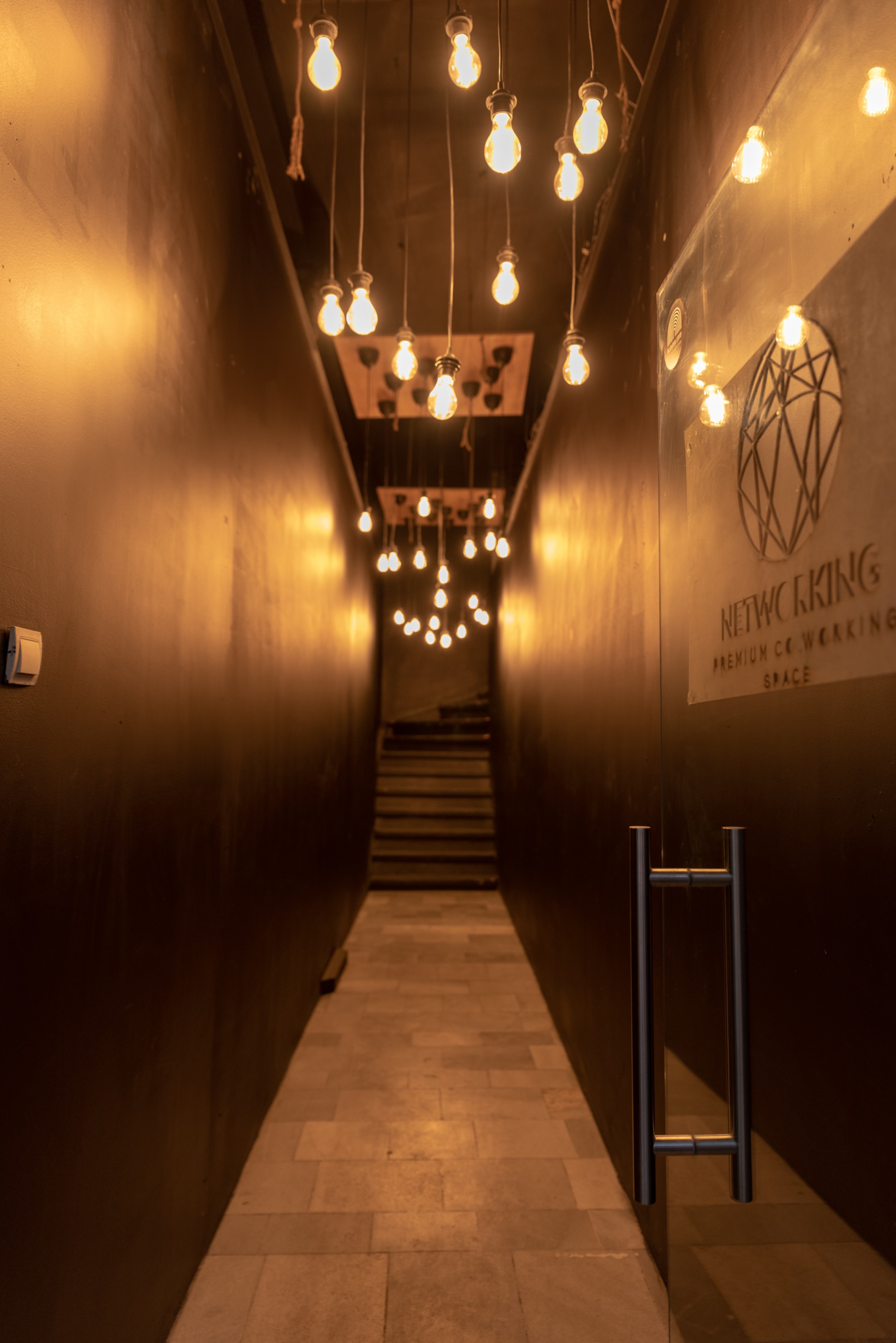 Scoutaround White Logo