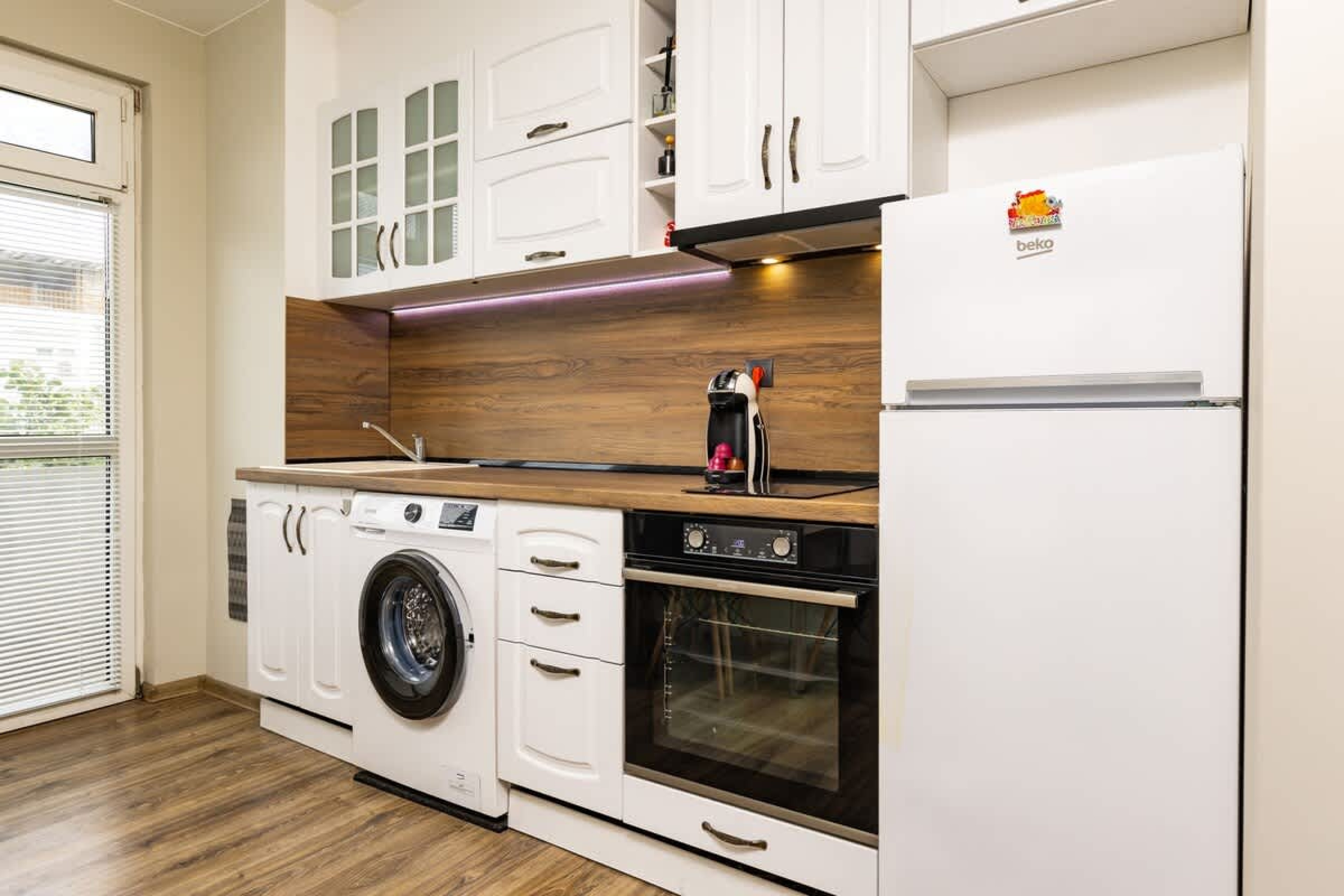 Scoutaround White Logo