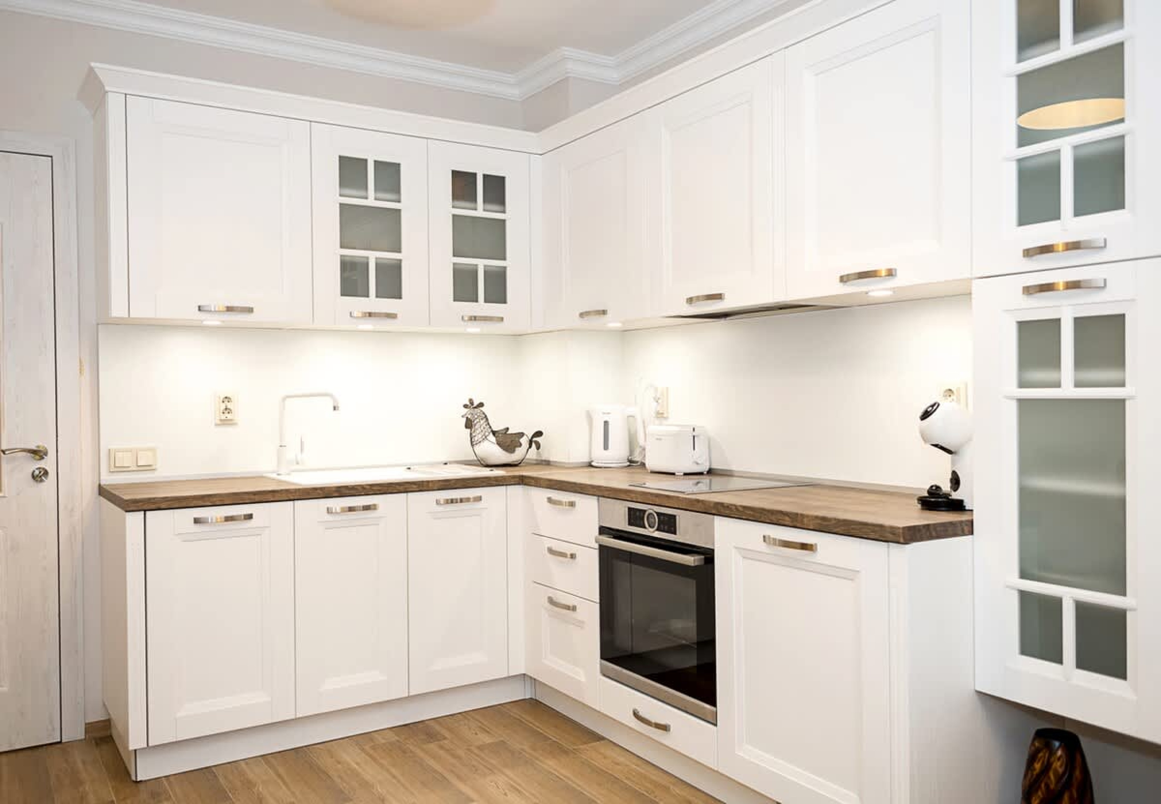 Scoutaround White Logo