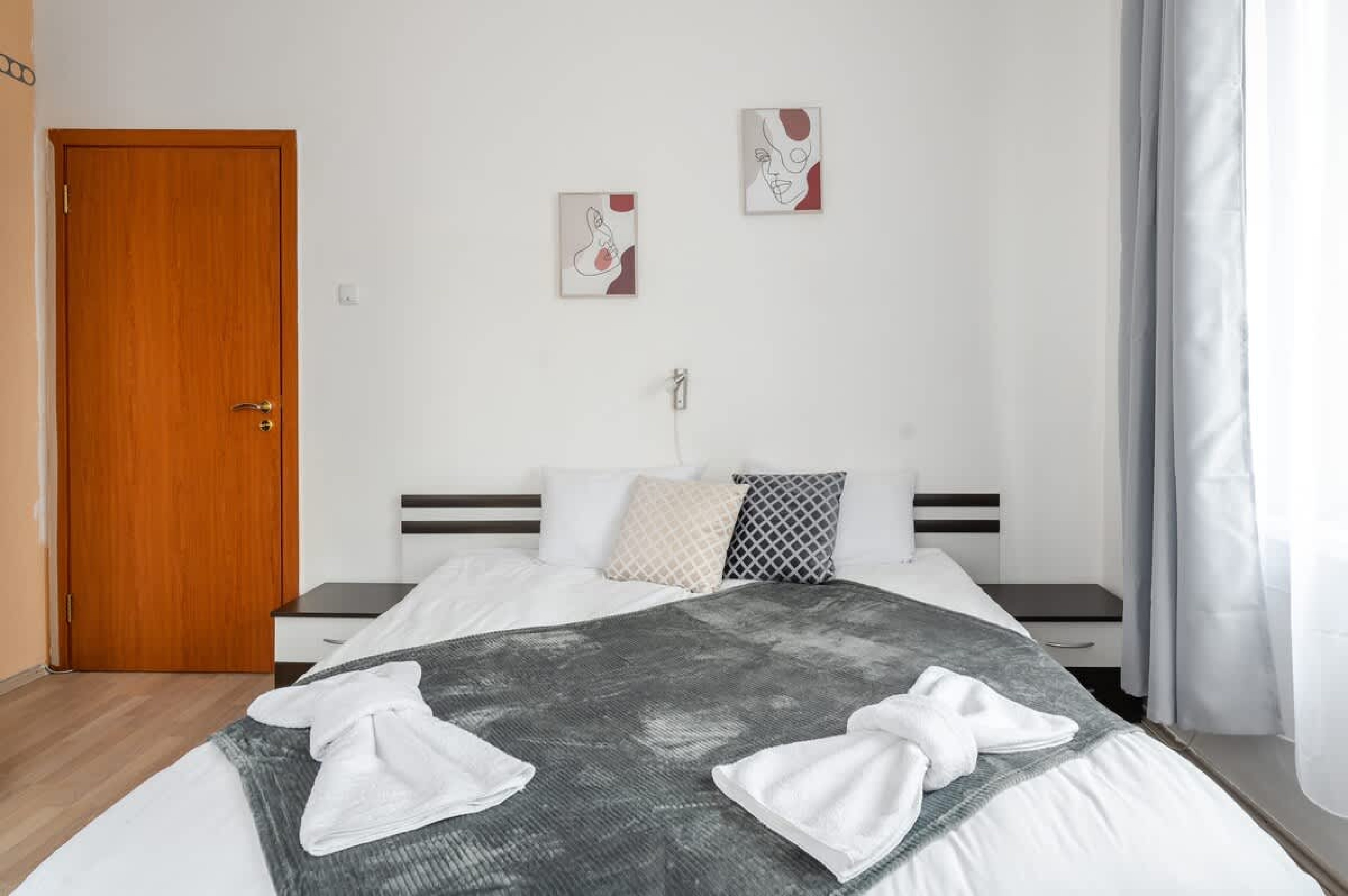 Scoutaround White Logo