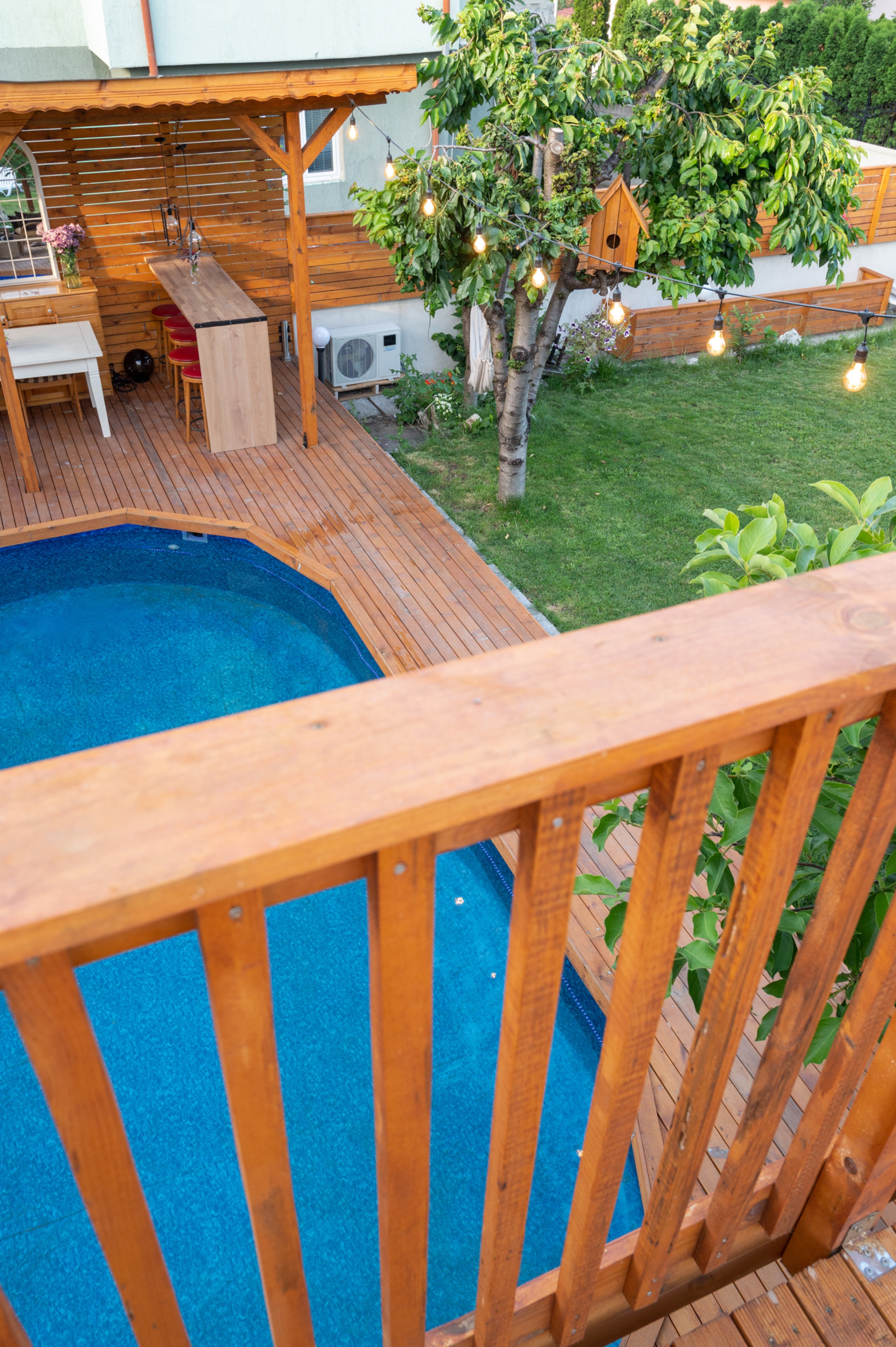 Scoutaround White Logo