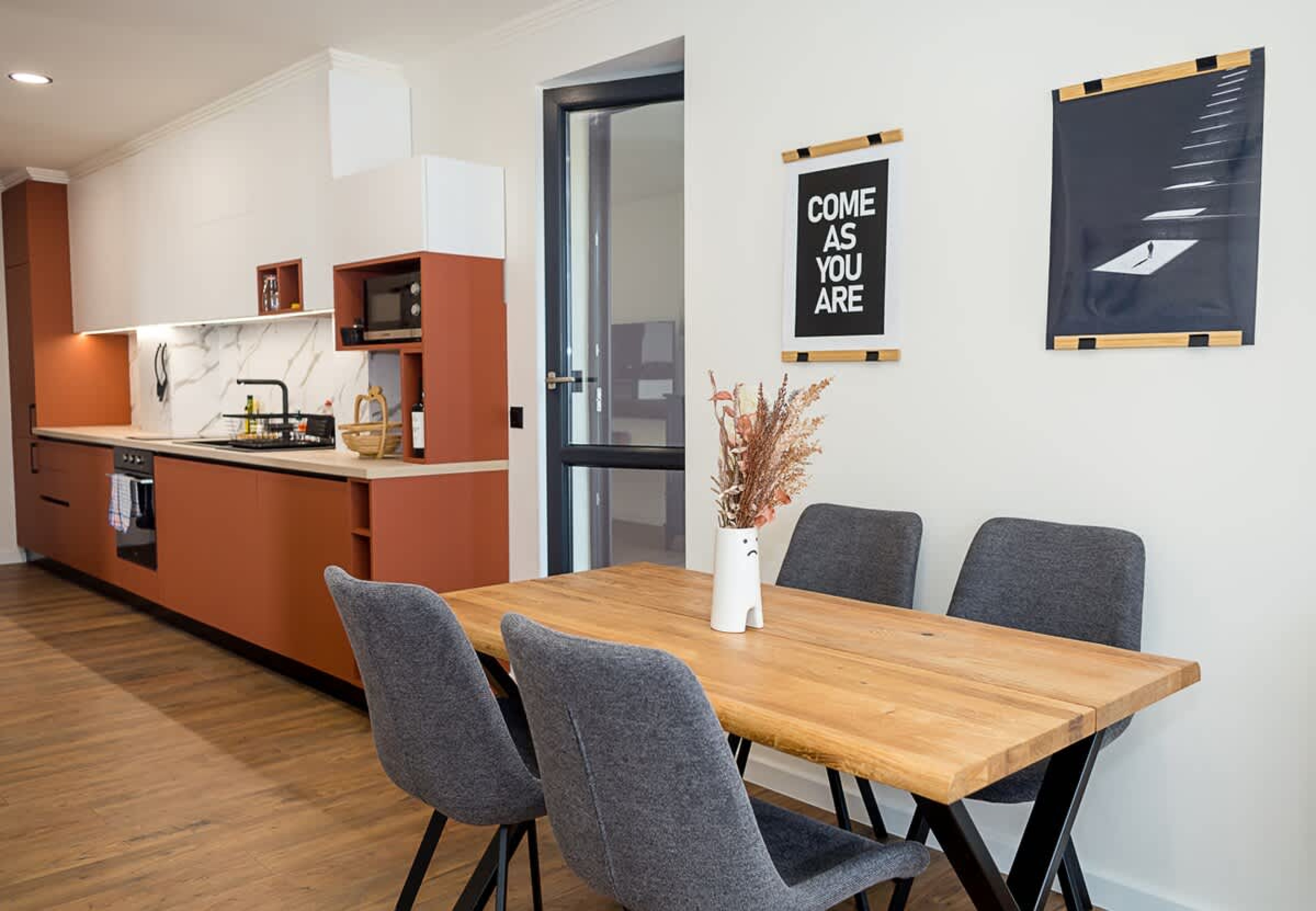 Scoutaround White Logo