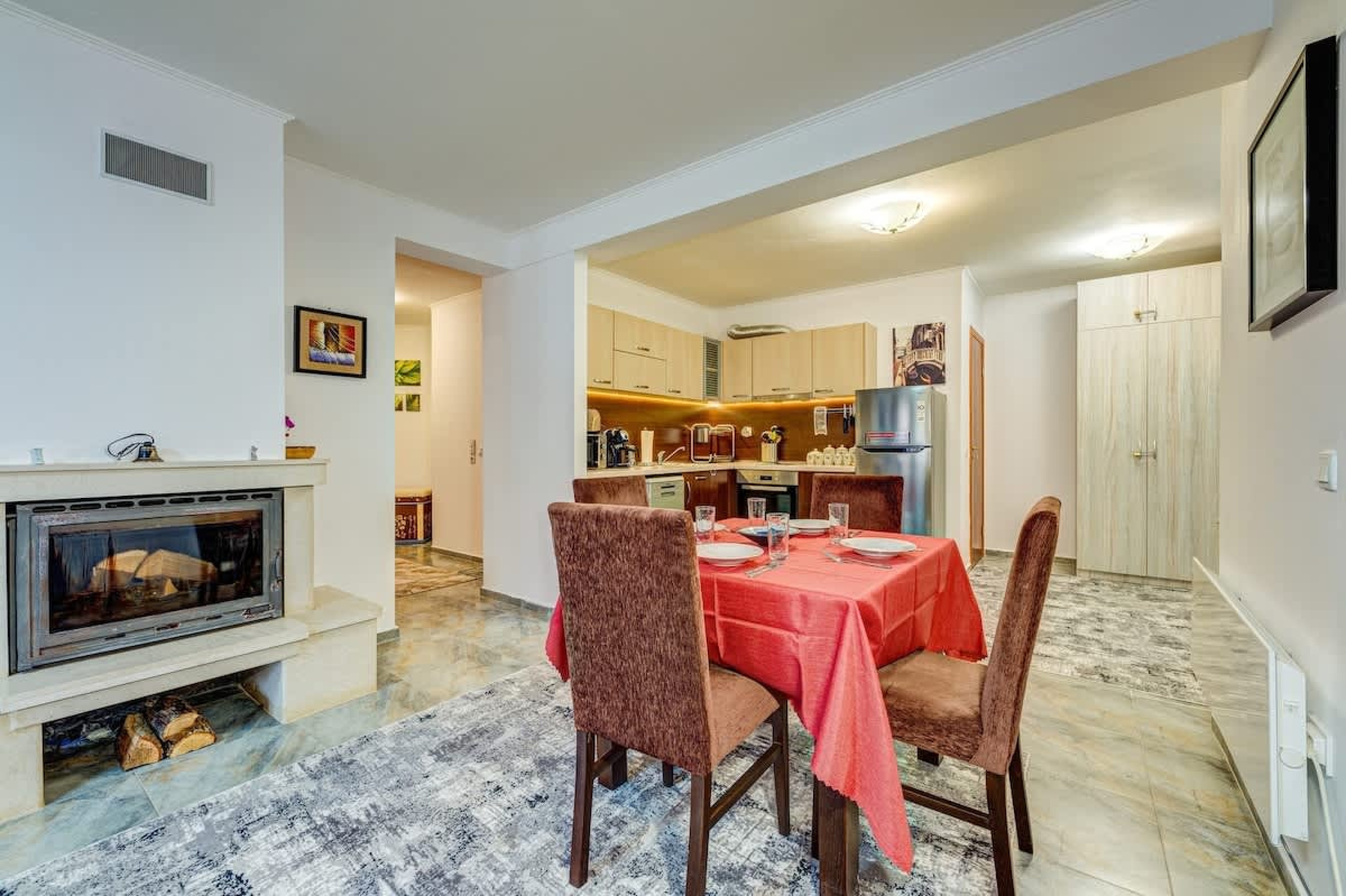 Scoutaround White Logo