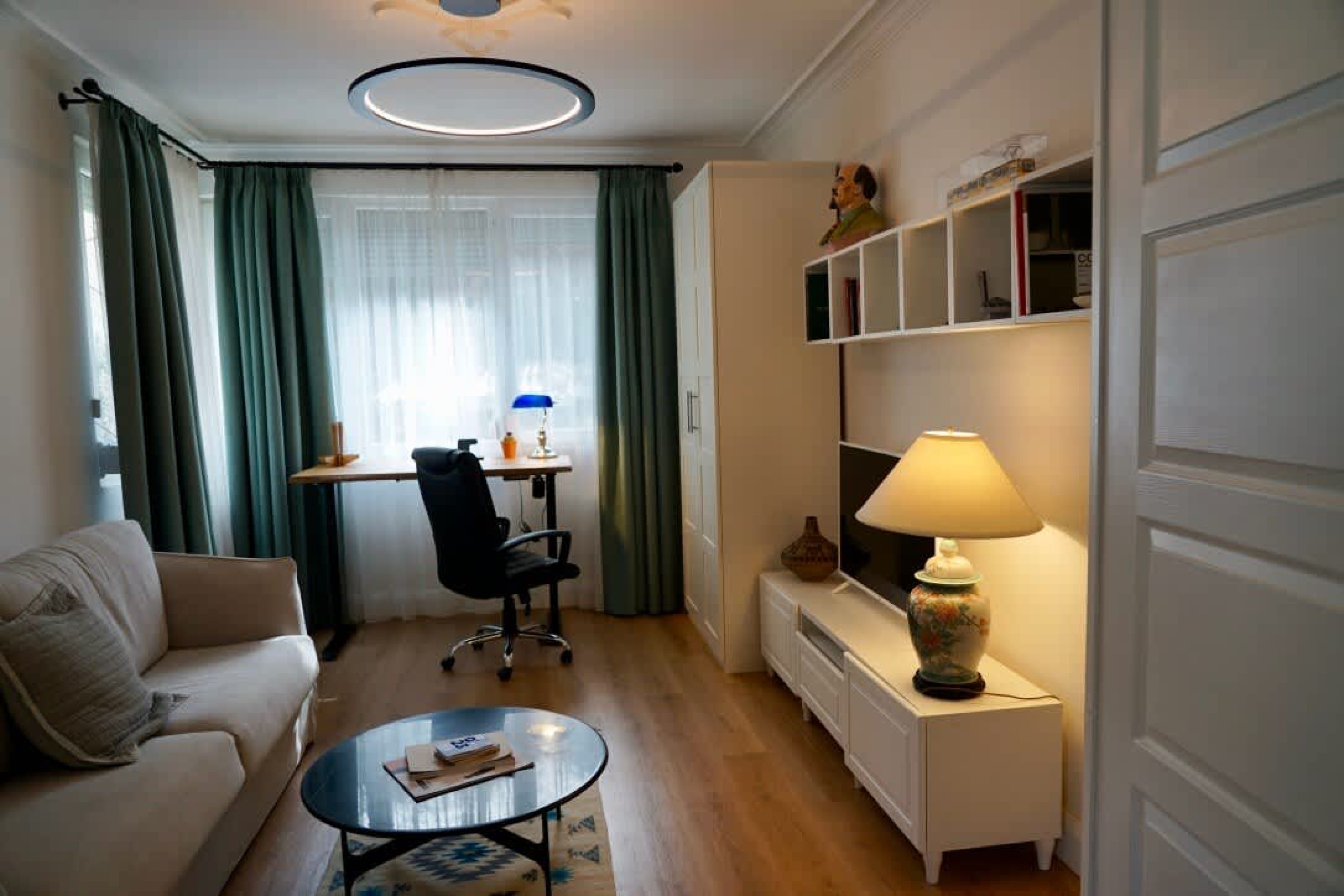 Scoutaround White Logo