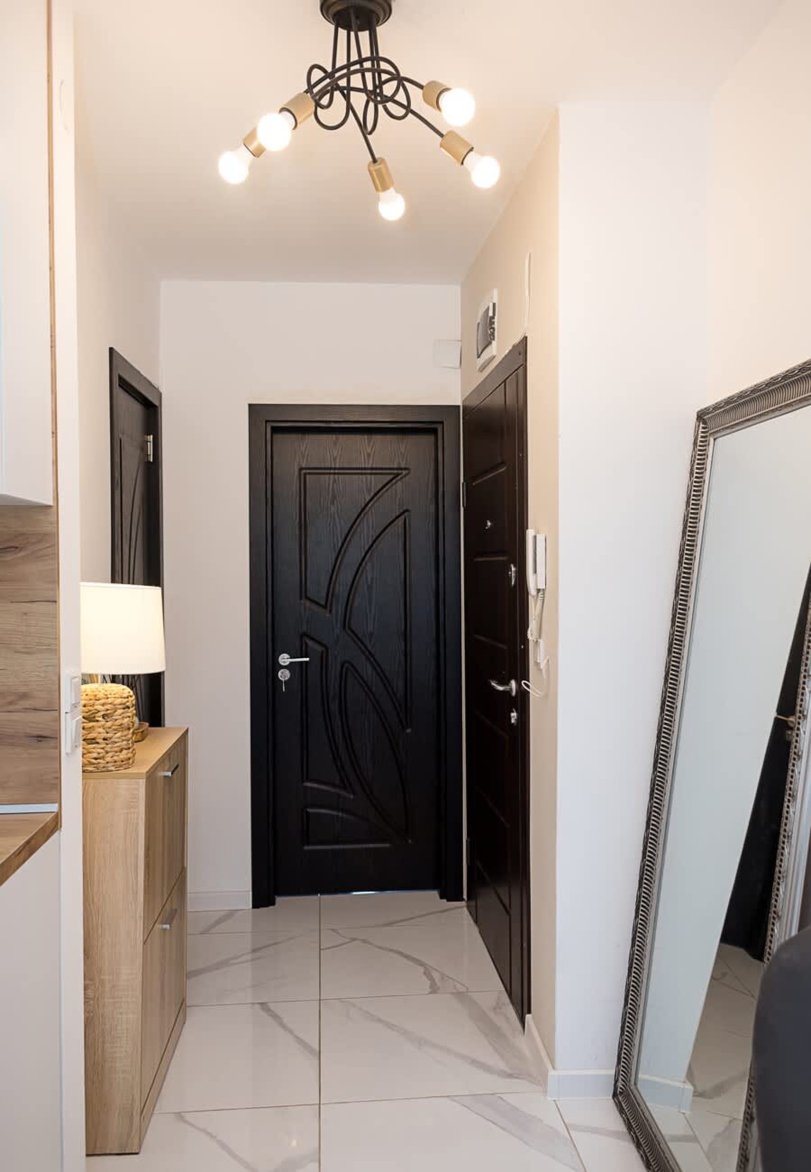 BuenaVista | Modern Comfort near Varna City Center - Photo 19