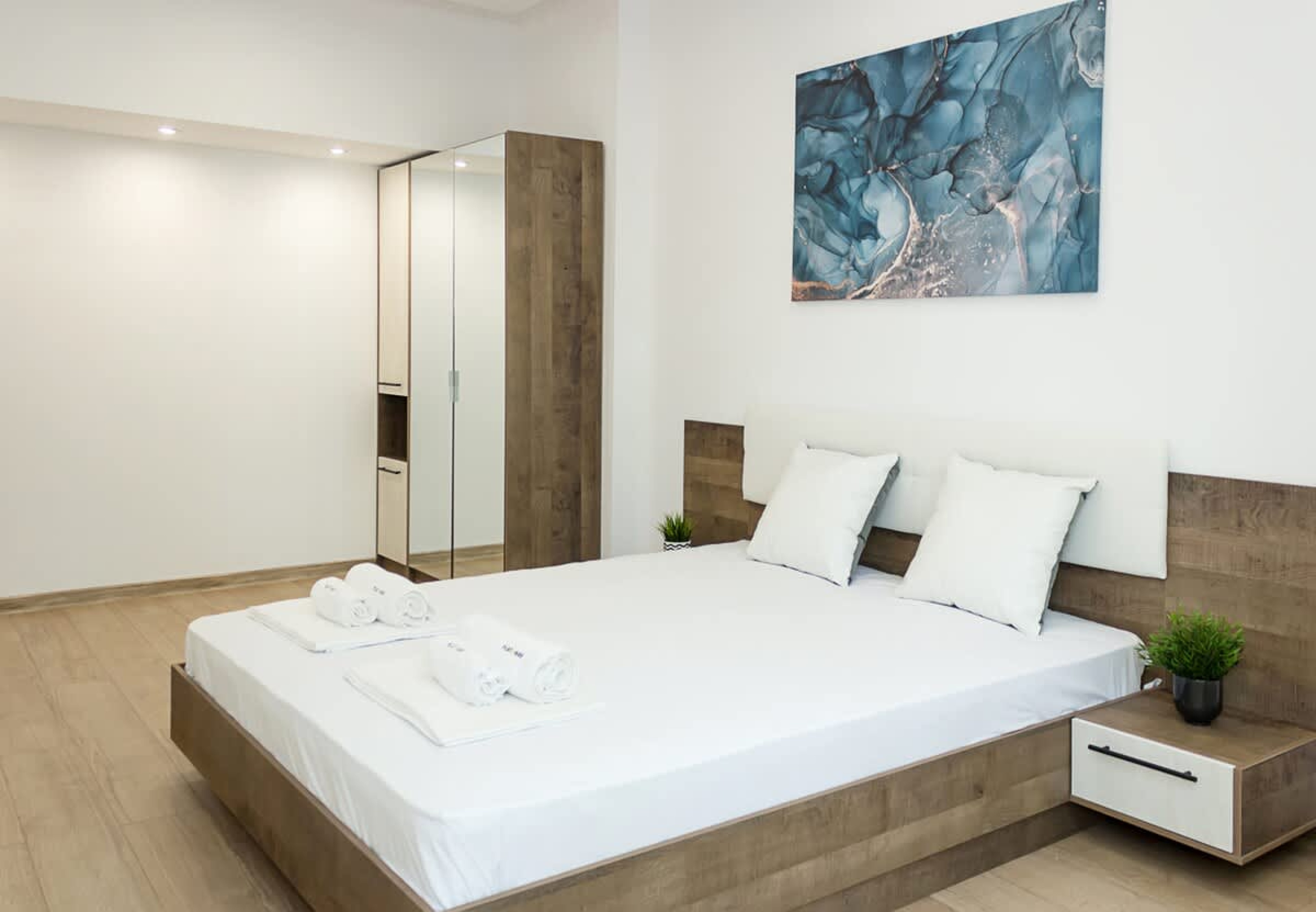 Scoutaround White Logo