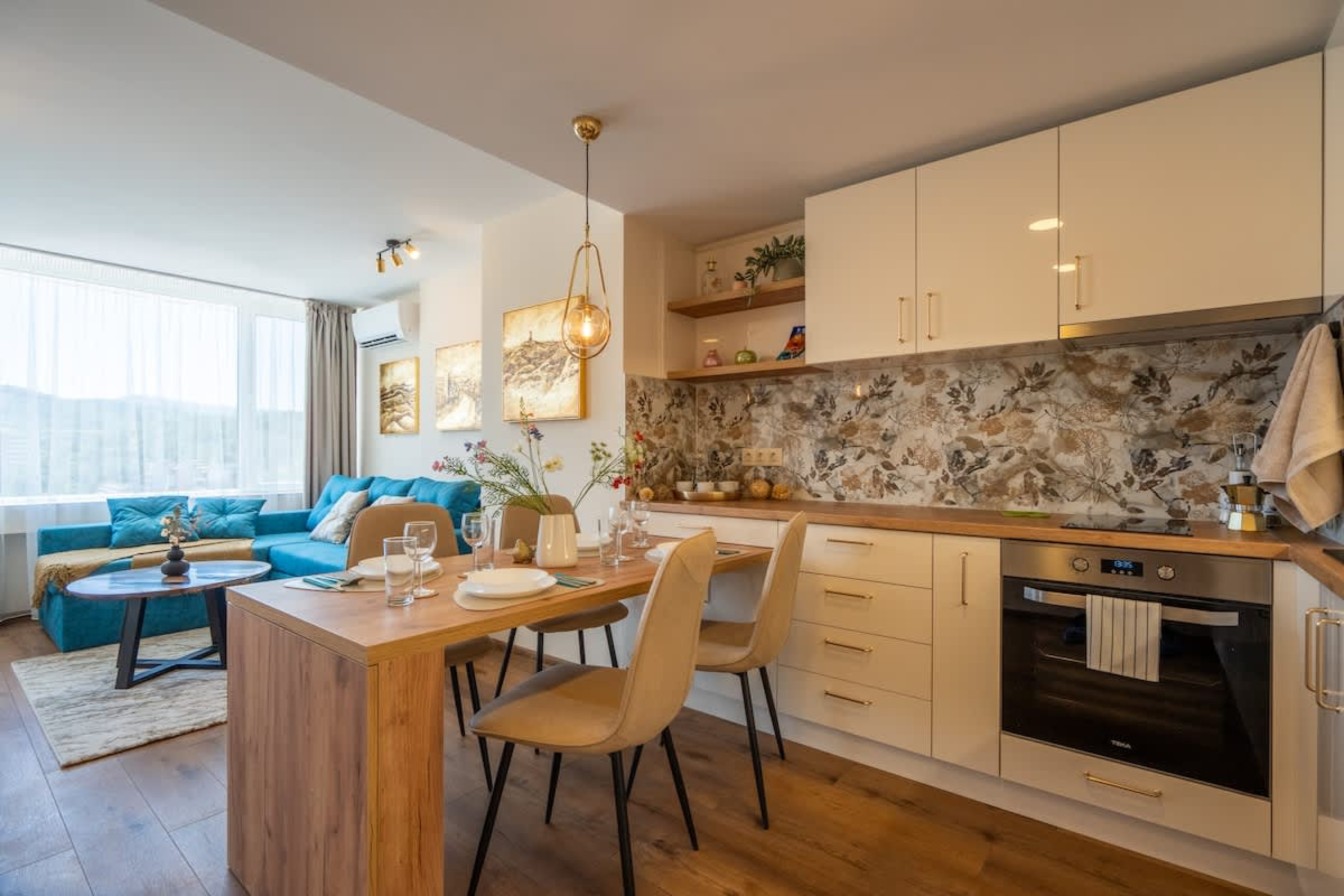 Scoutaround White Logo