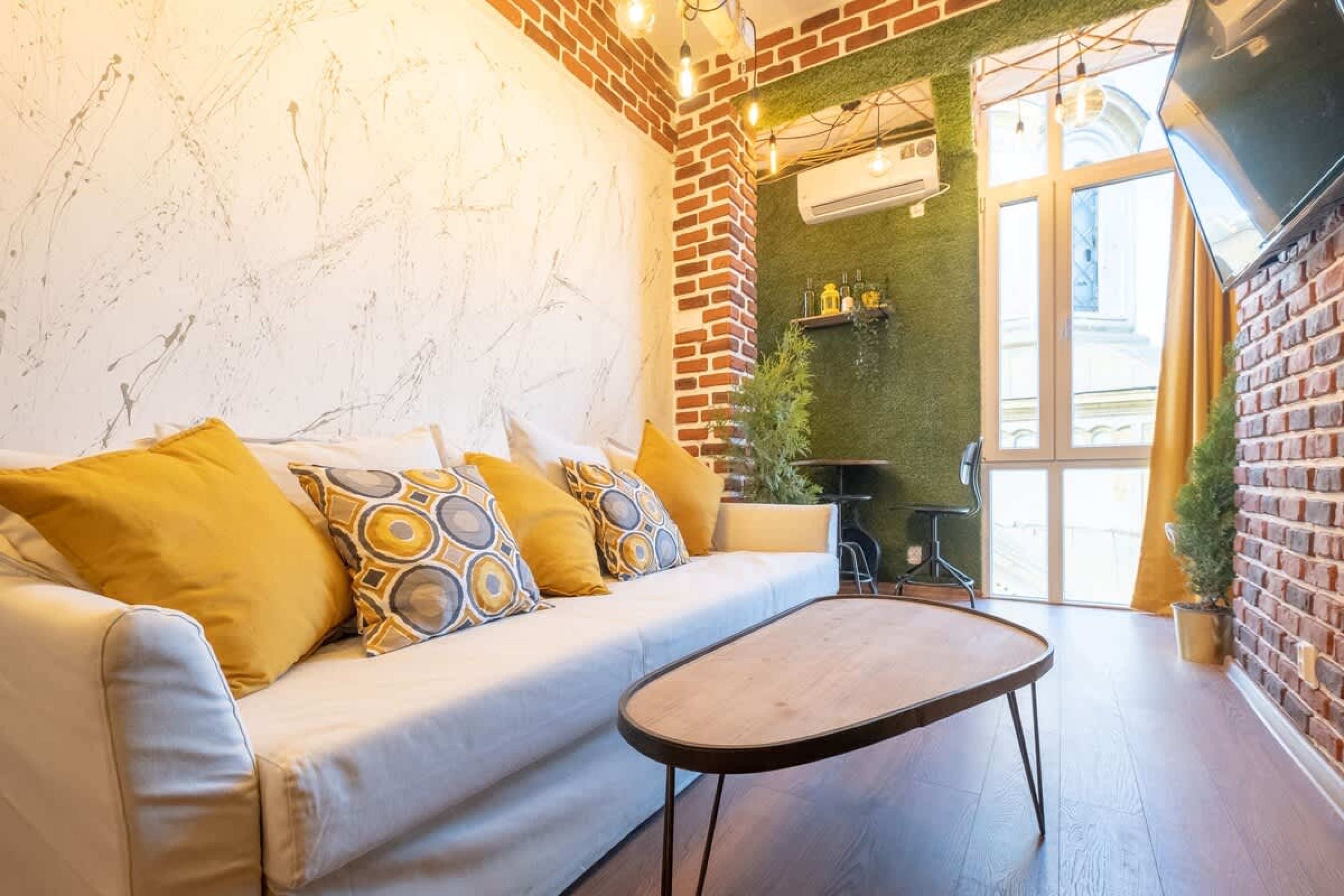 Scoutaround White Logo