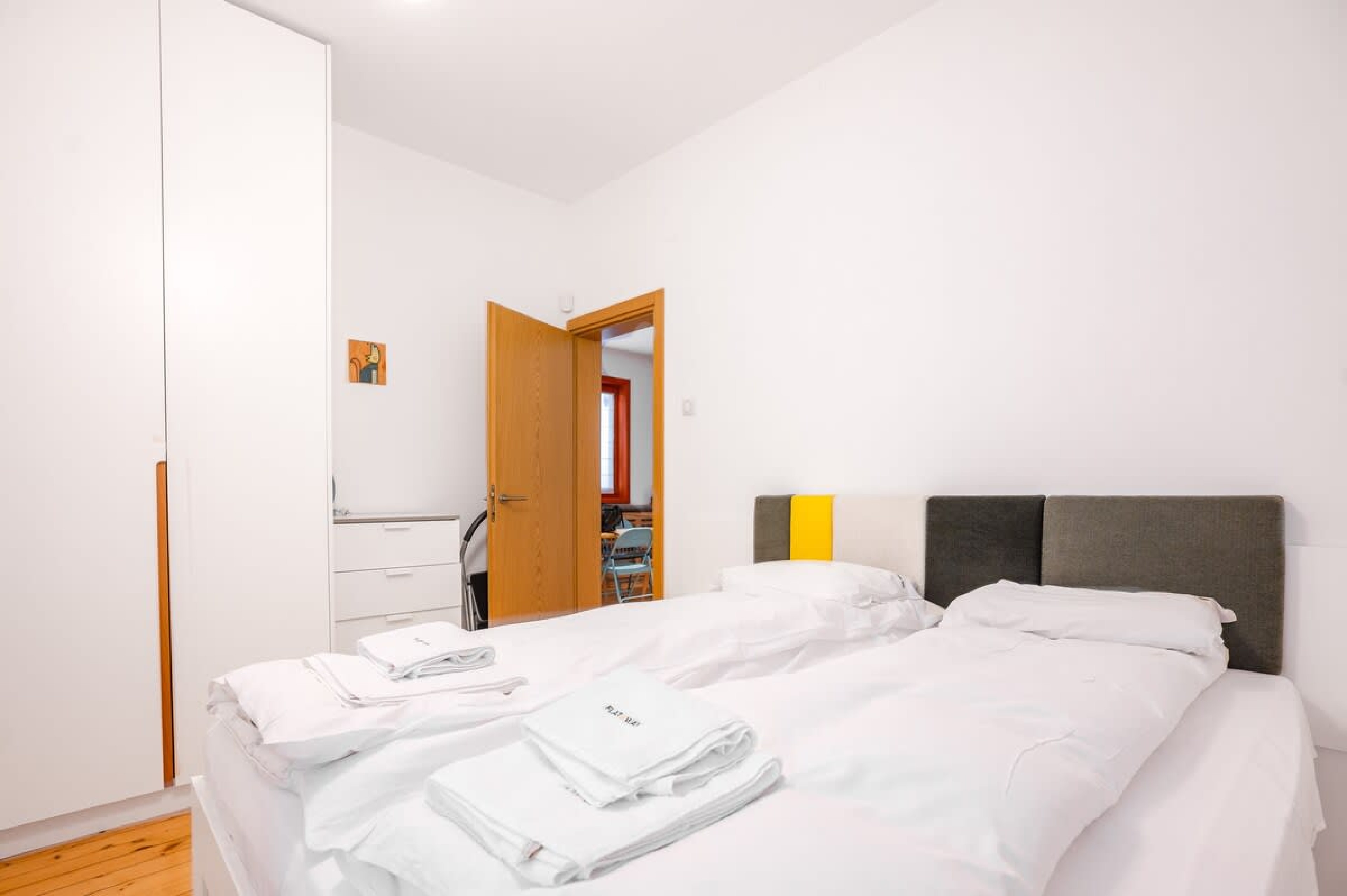 Scoutaround White Logo