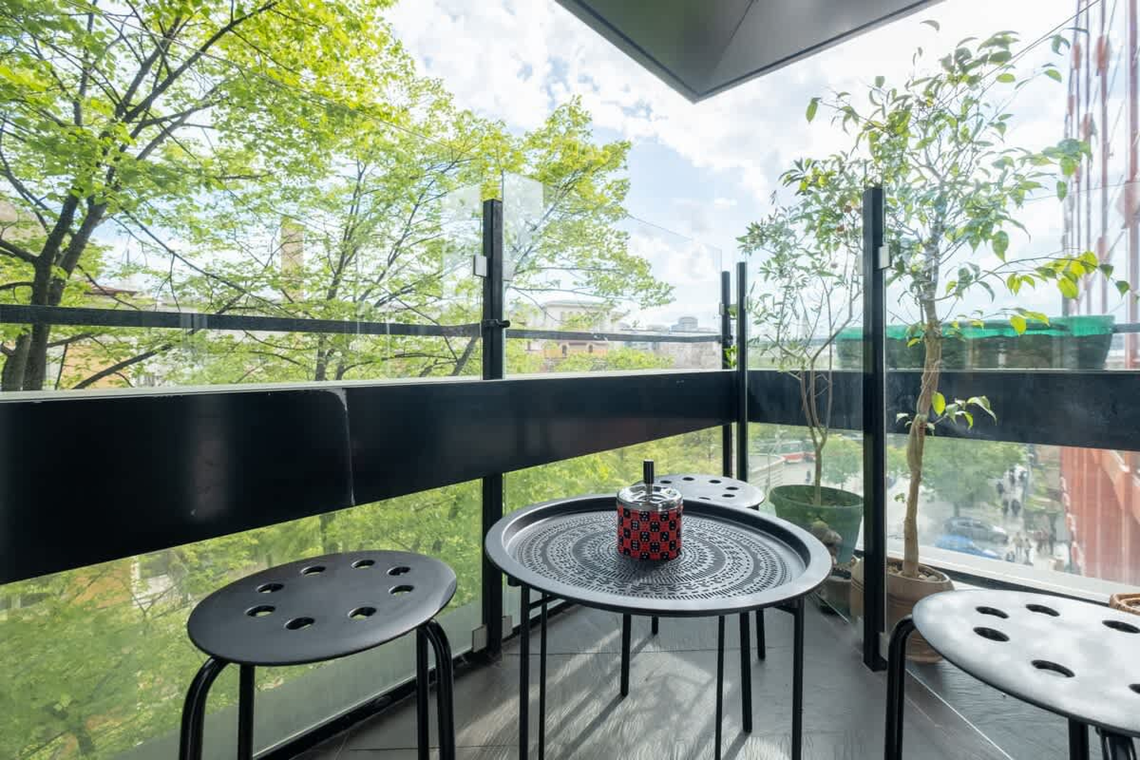 Scoutaround White Logo