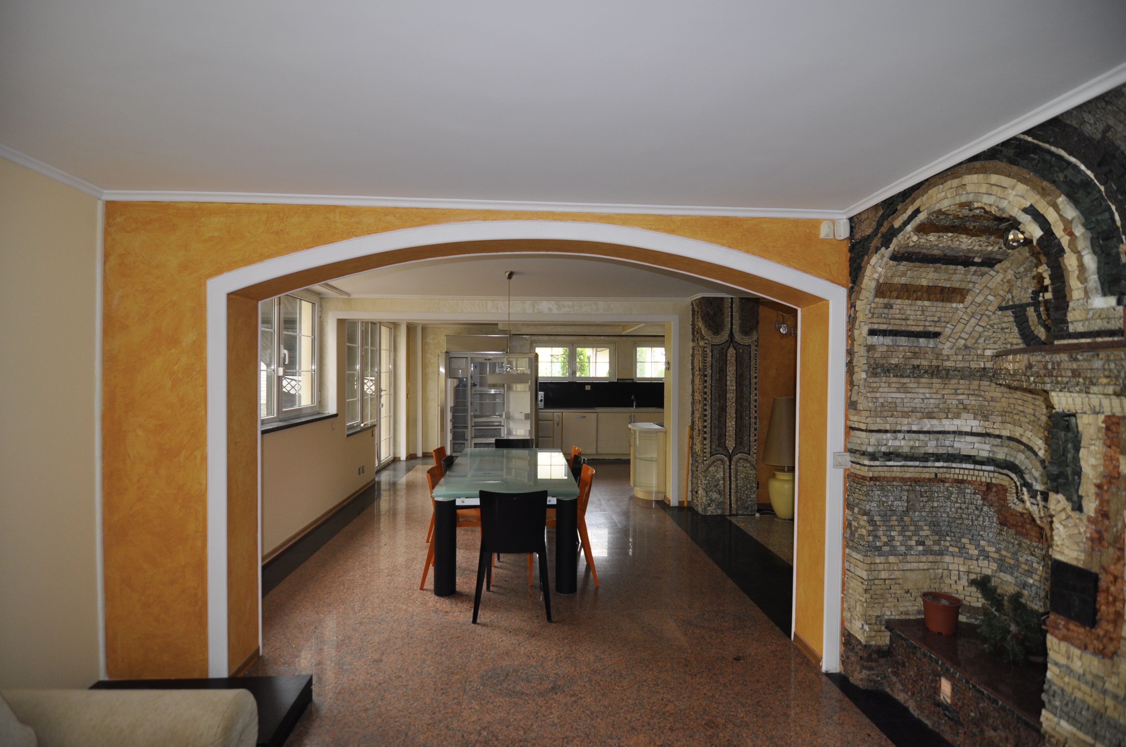 Scoutaround White Logo