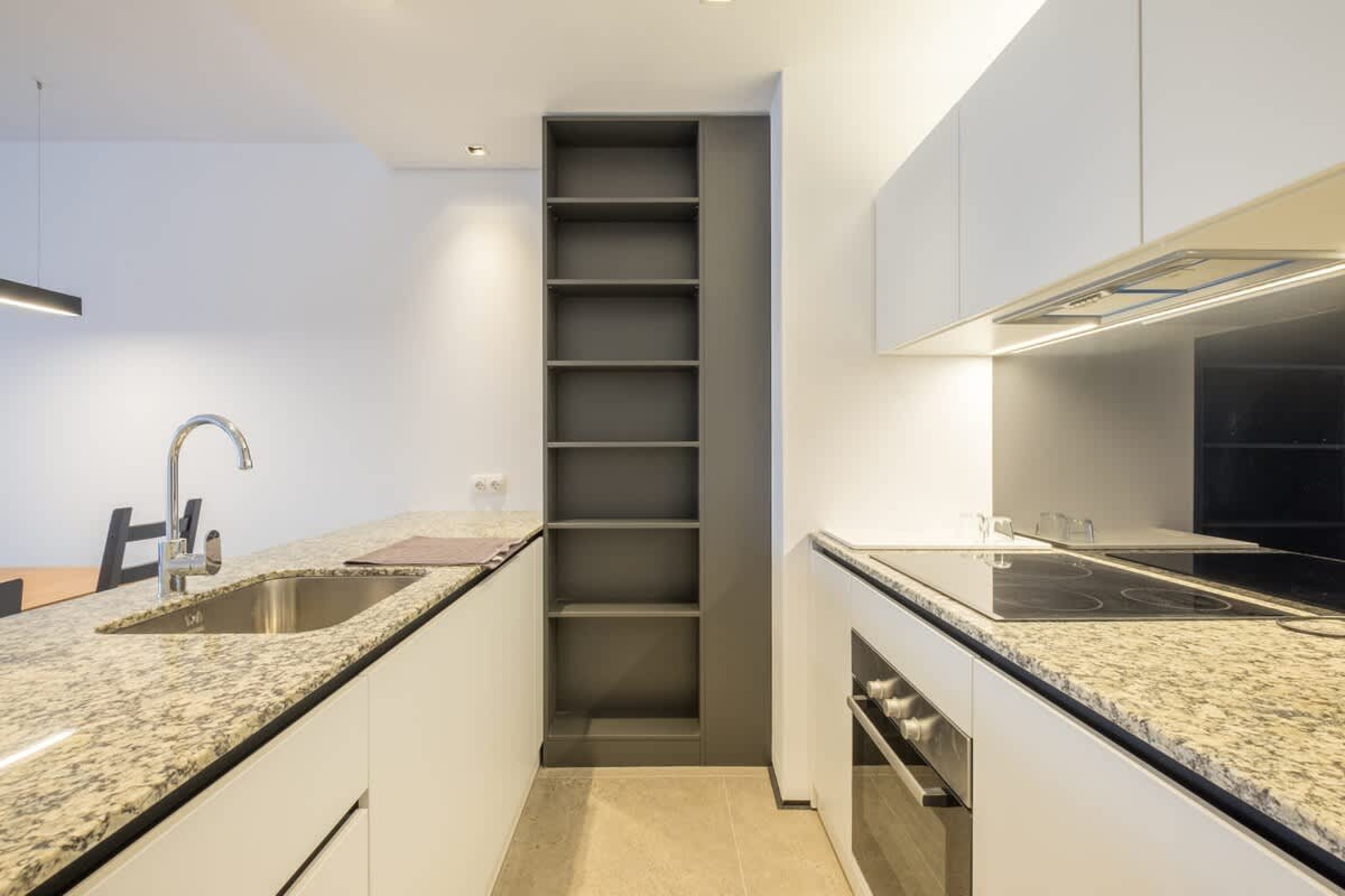 Scoutaround White Logo