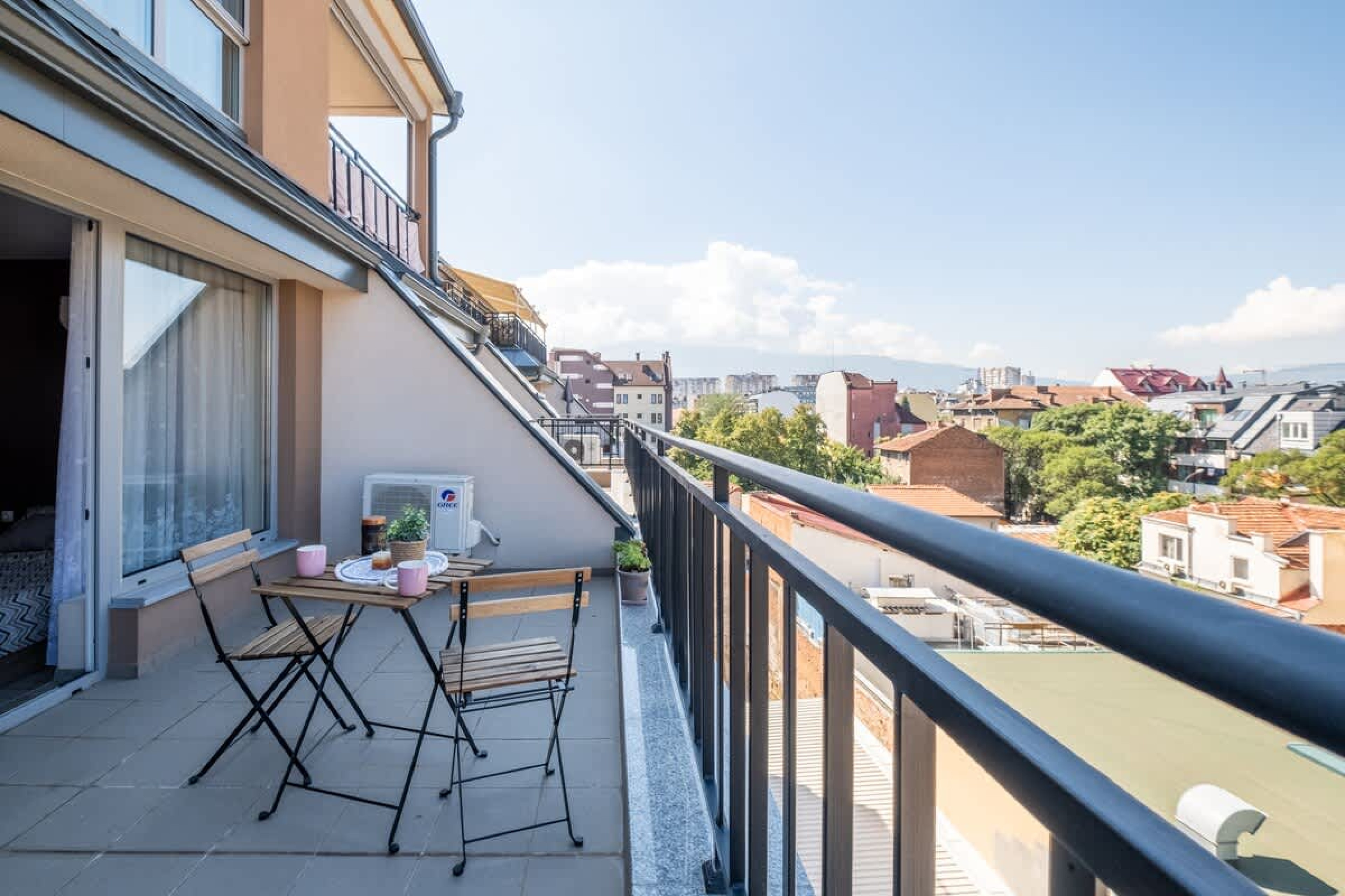 Scoutaround White Logo