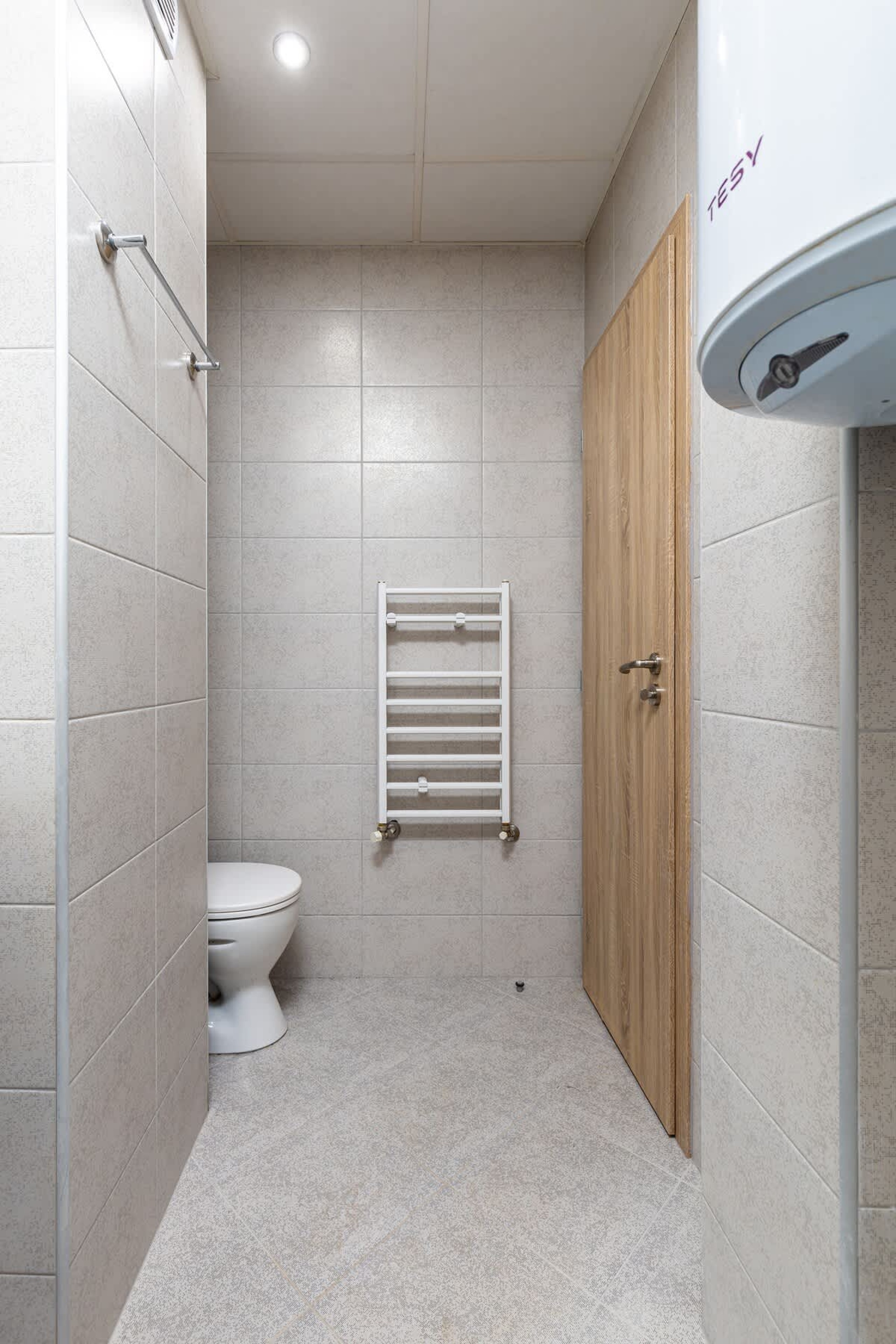 Stylish 2BD Apartment with a Nice Cozy Terrace - Photo 17