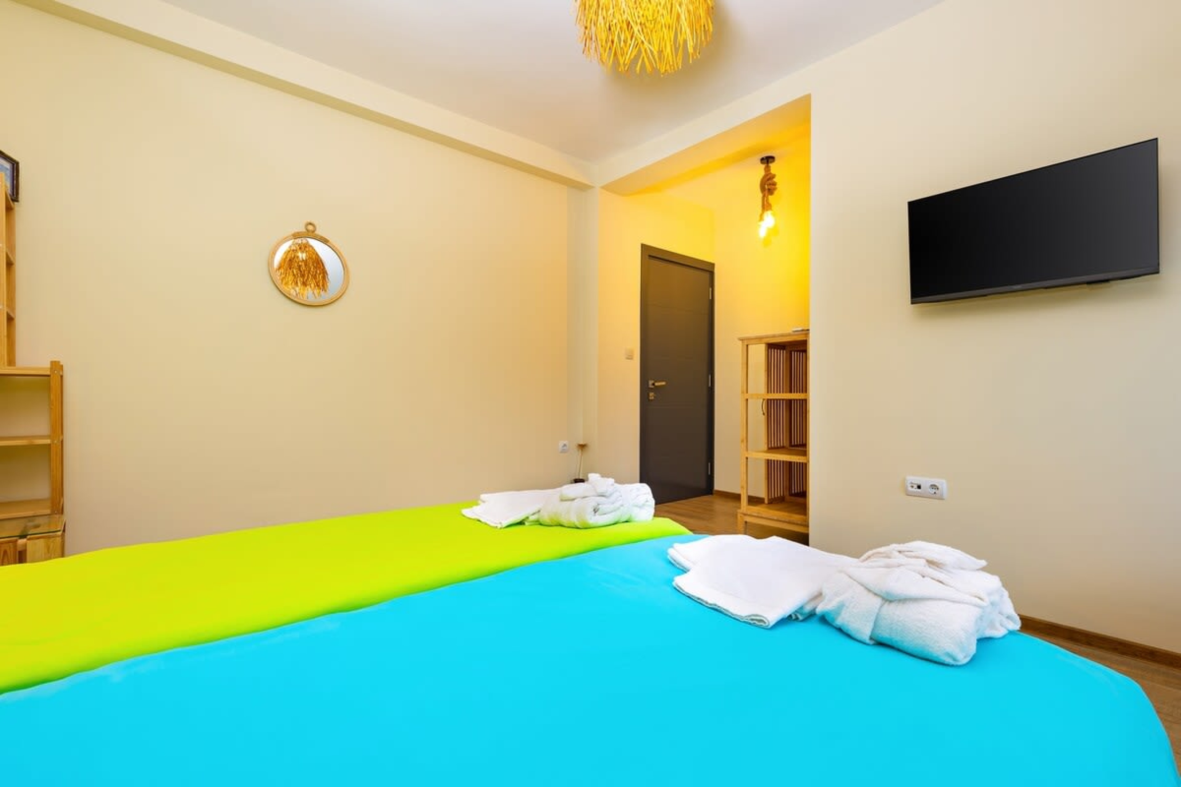 Scoutaround White Logo